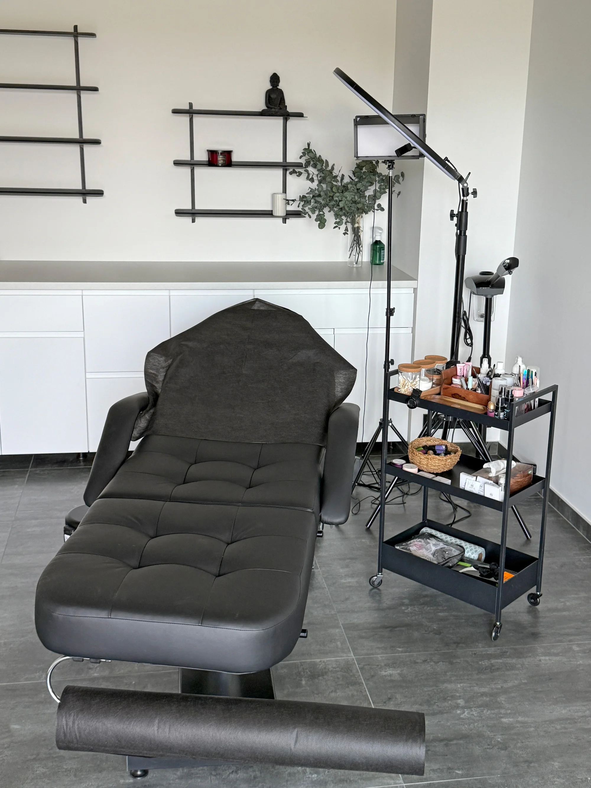 Profesionální líčení a vlasový styling pro každou příležitost na den i na večer