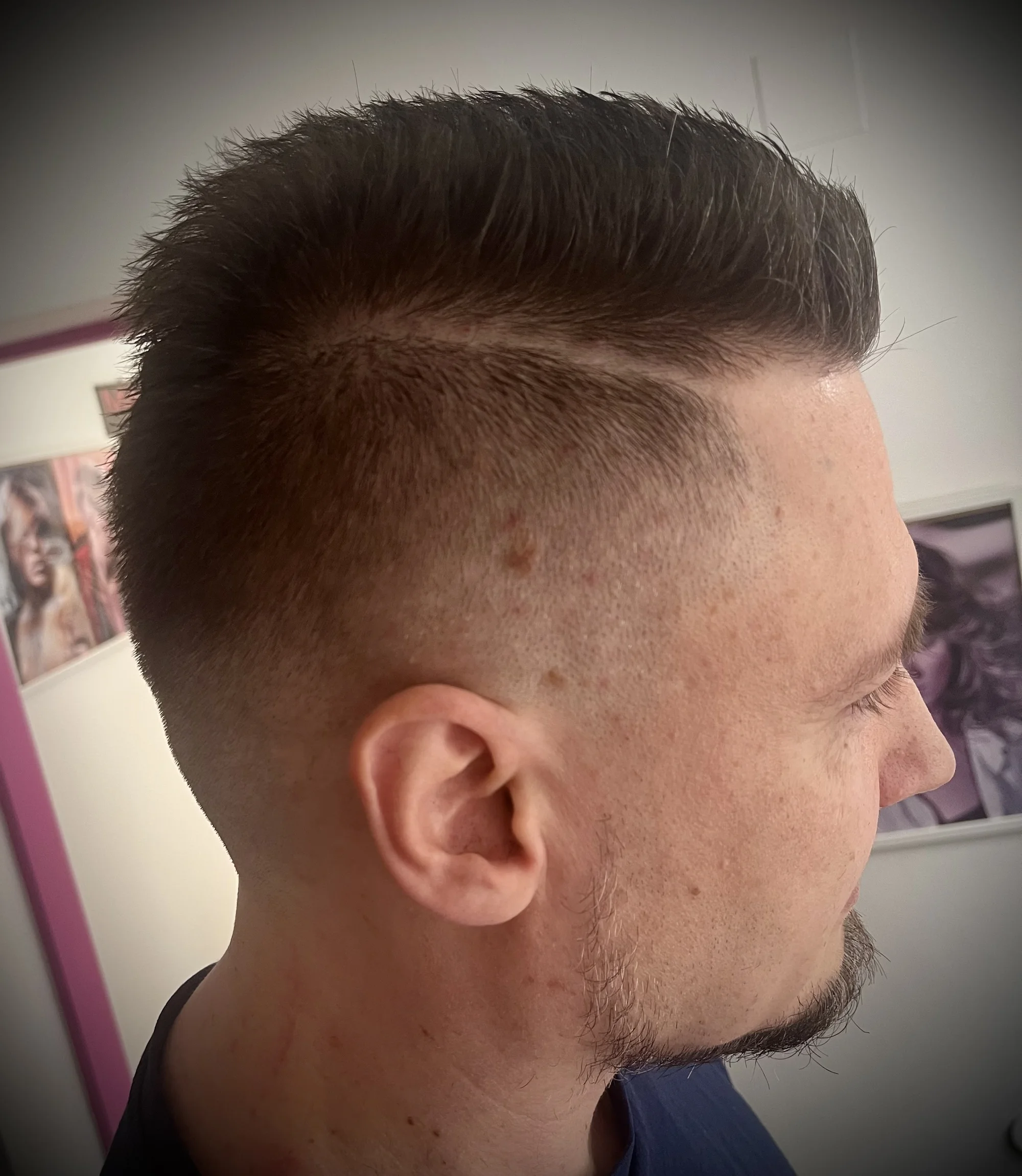 Kadeřnický balíček pro muže: masáž hlavy, klasický i skin fade střih a úprava vousů