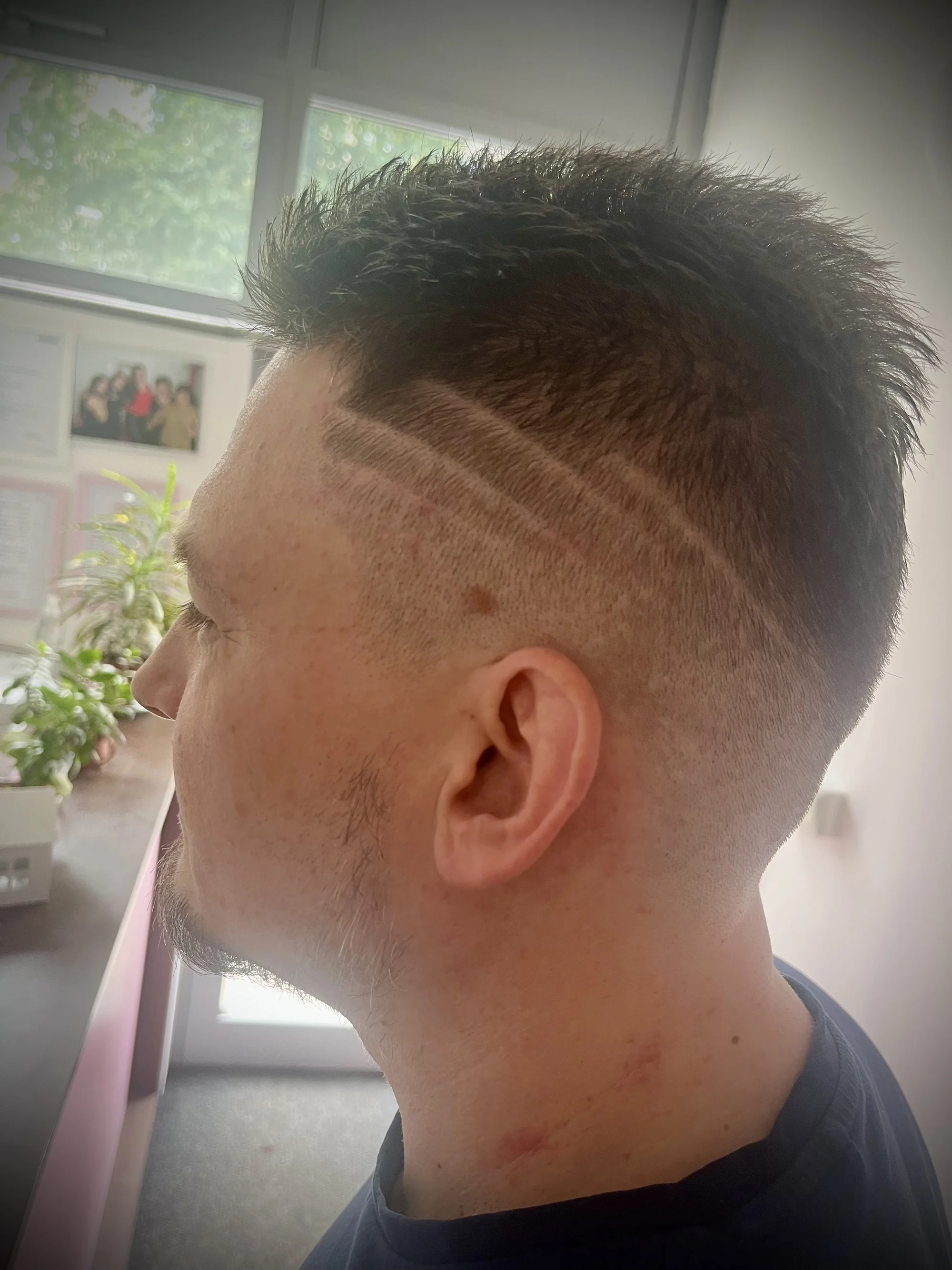 Kadeřnický balíček pro muže: masáž hlavy, klasický i skin fade střih a úprava vousů