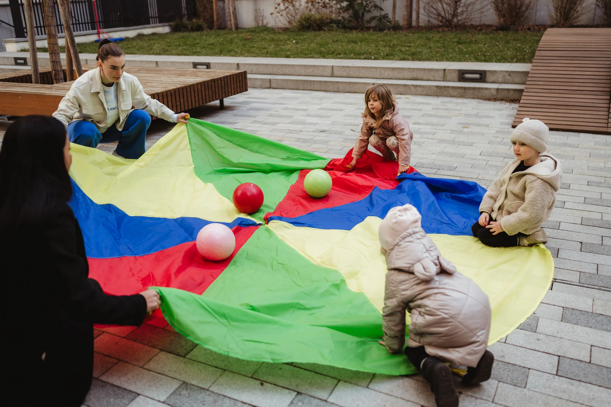 Child's flow: hlídání s kreativním a pohybovým rozvojem dětí od 3 do 6 let