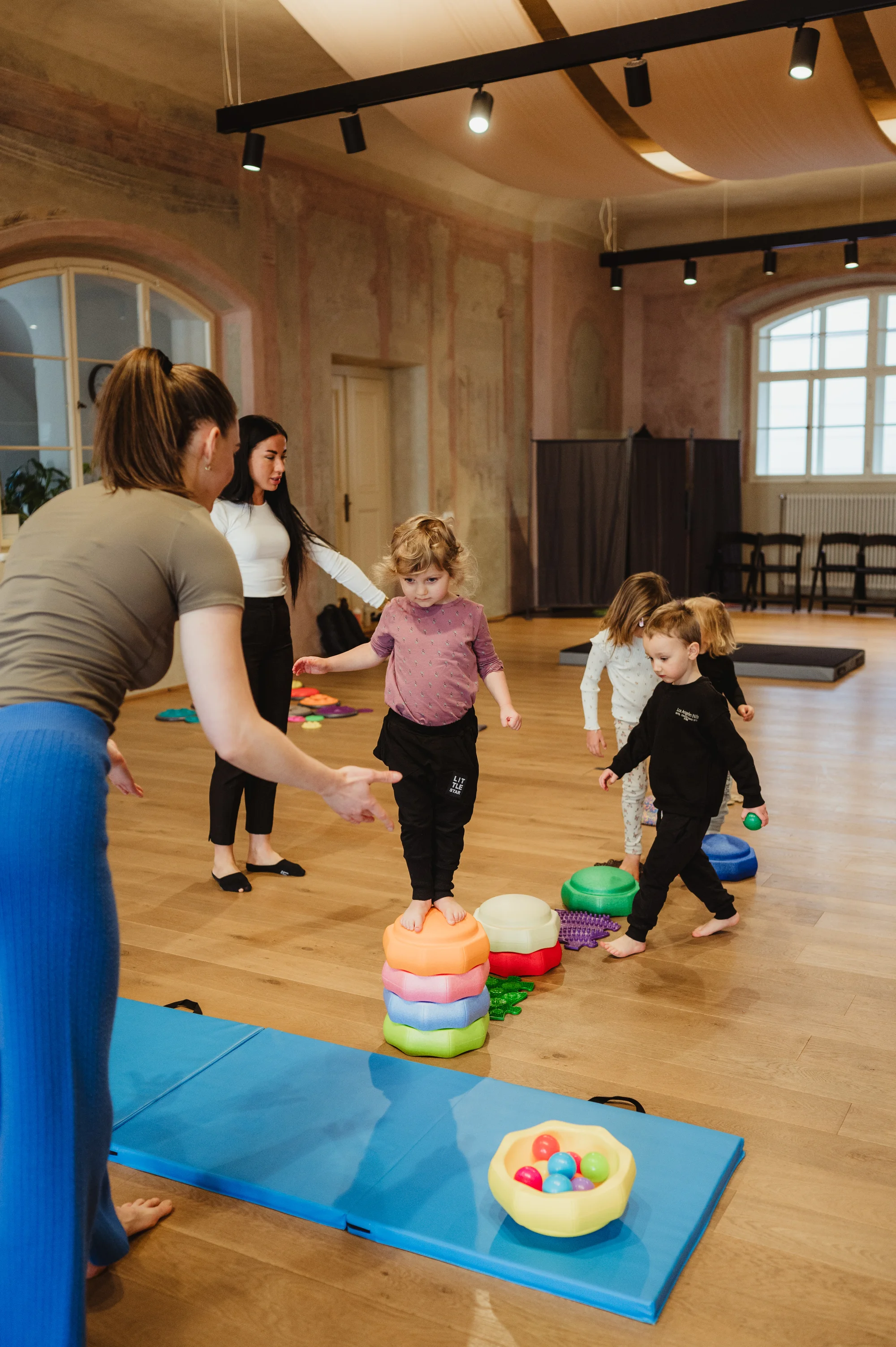 Child's flow: hlídání s kreativním a pohybovým rozvojem dětí od 3 do 6 let