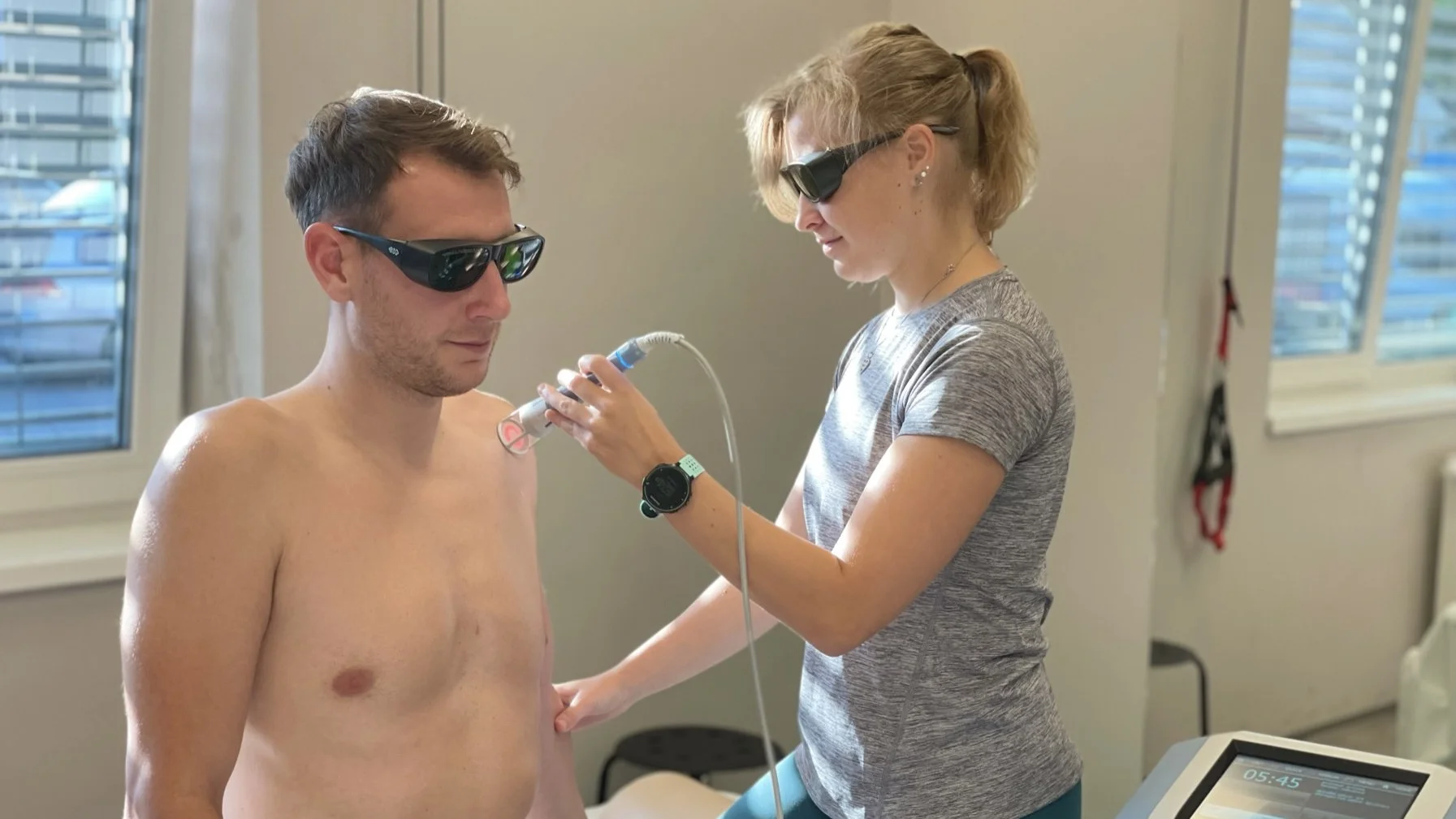 Vstupní vyšetření a terapie ve fyzioterapeutické klinice Kinisi