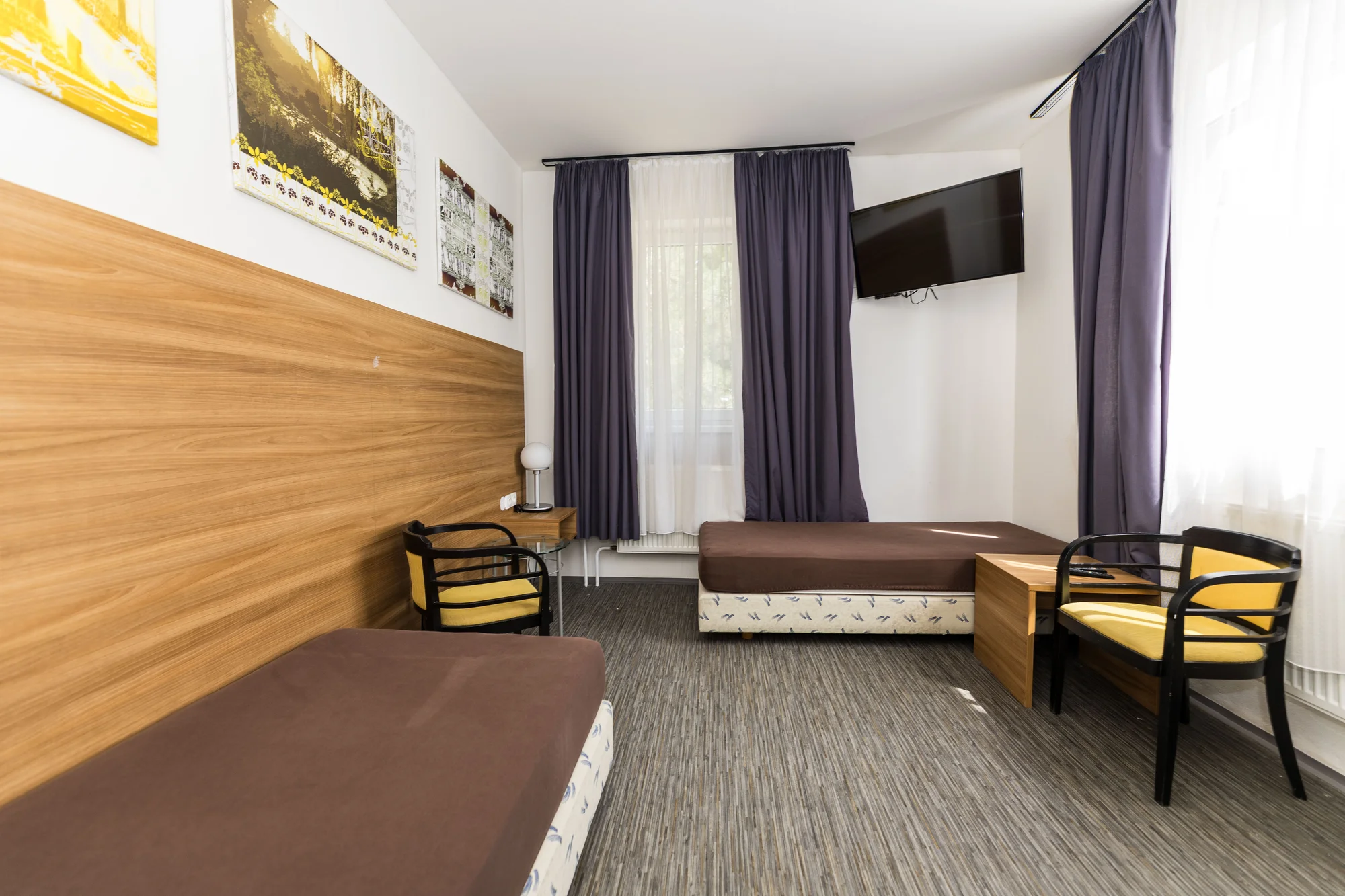 Apartmány se 2 nebo 3 ložnicemi v klidné části Karlových Varů