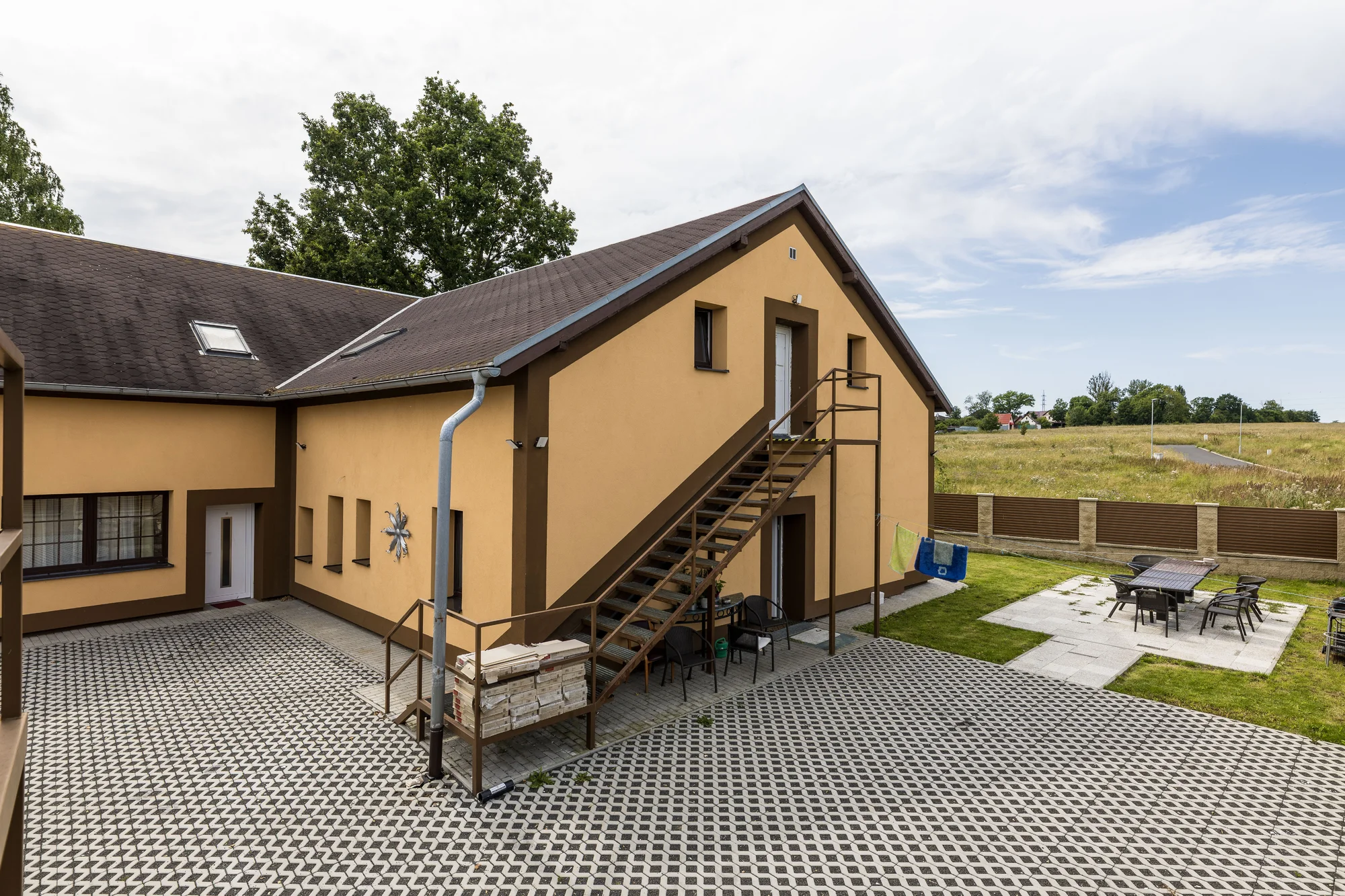 Pobyt nedaleko Karlových Varů: apartmány s kuchyňkou až pro 7 osob