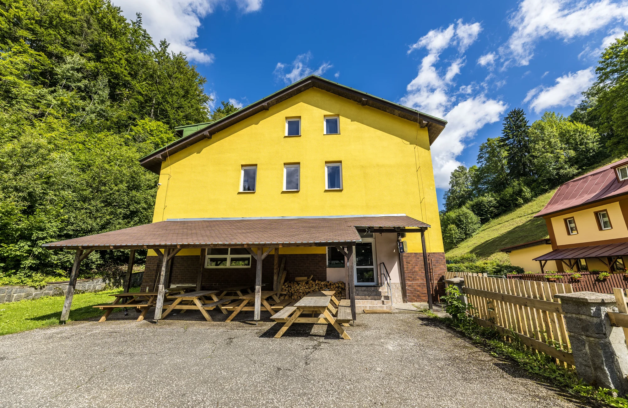 Dovolená v Krkonoších i se snídaní či polopenzí blízko skiareálu