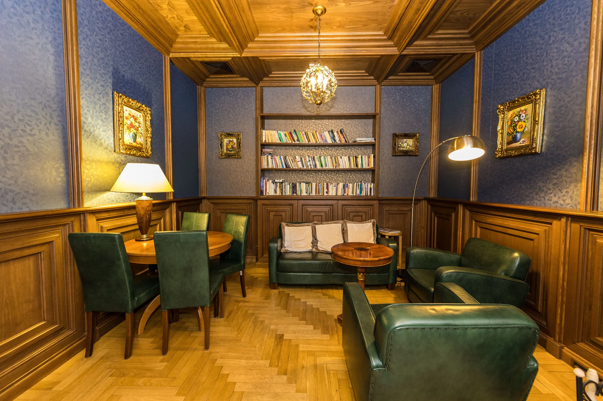 4* hotel jen 2 min. od kolonády: jídlo, neomezený wellness i procedury