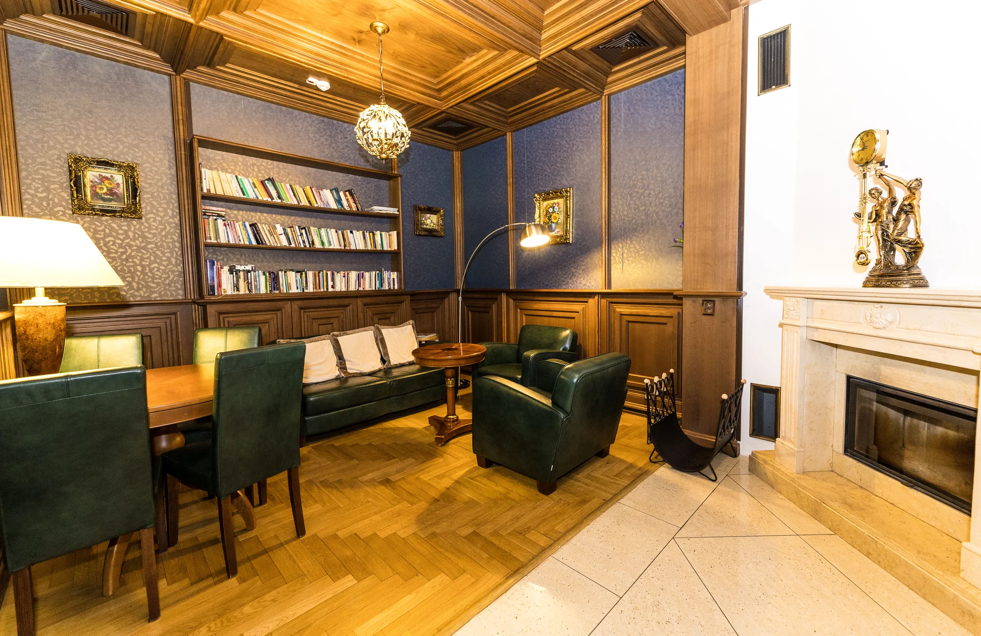 4* hotel jen 2 min. od kolonády: jídlo, neomezený wellness i procedury