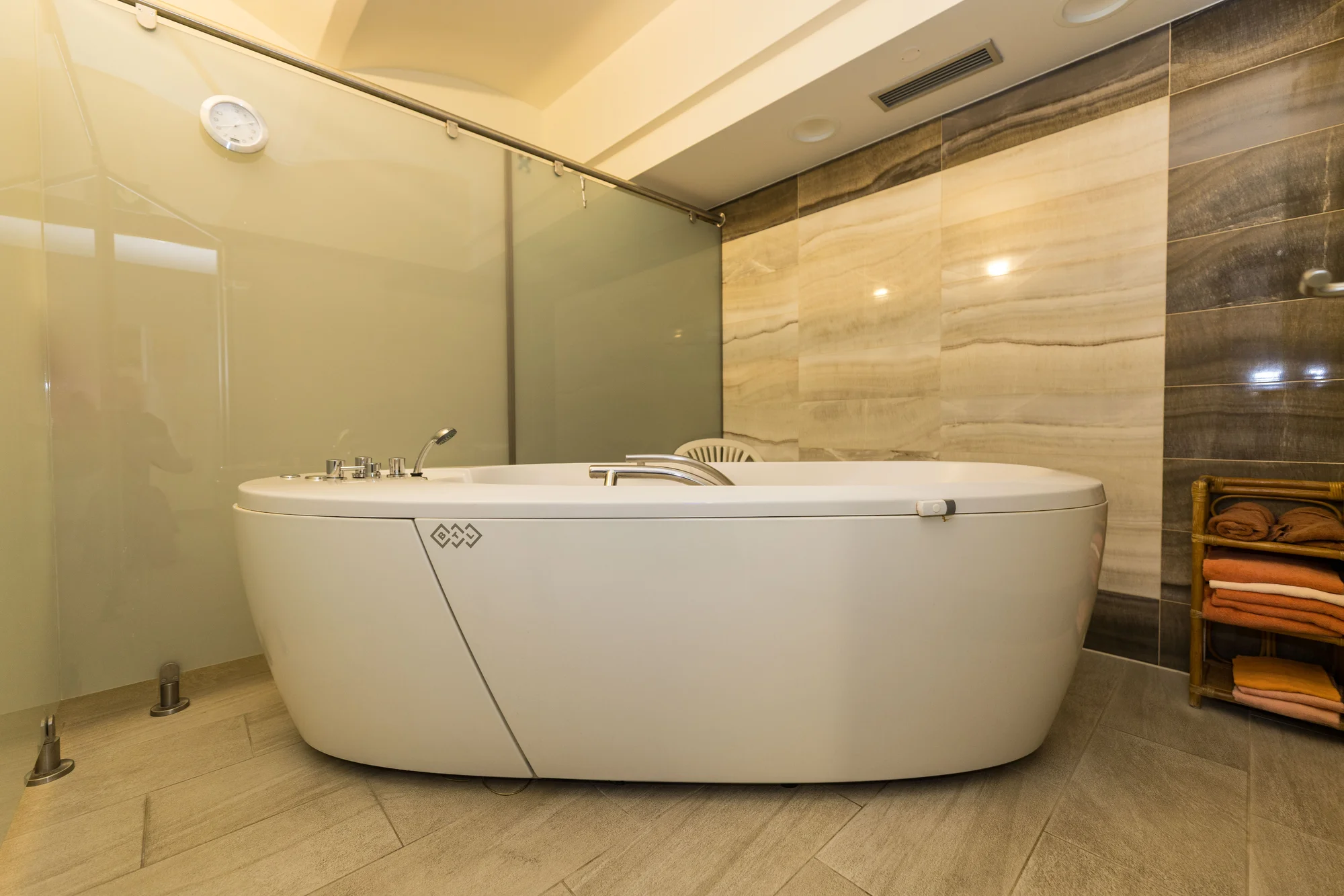Relax v Karlových Varech: pobyt s jídlem i wellness a lázeňskými procedurami