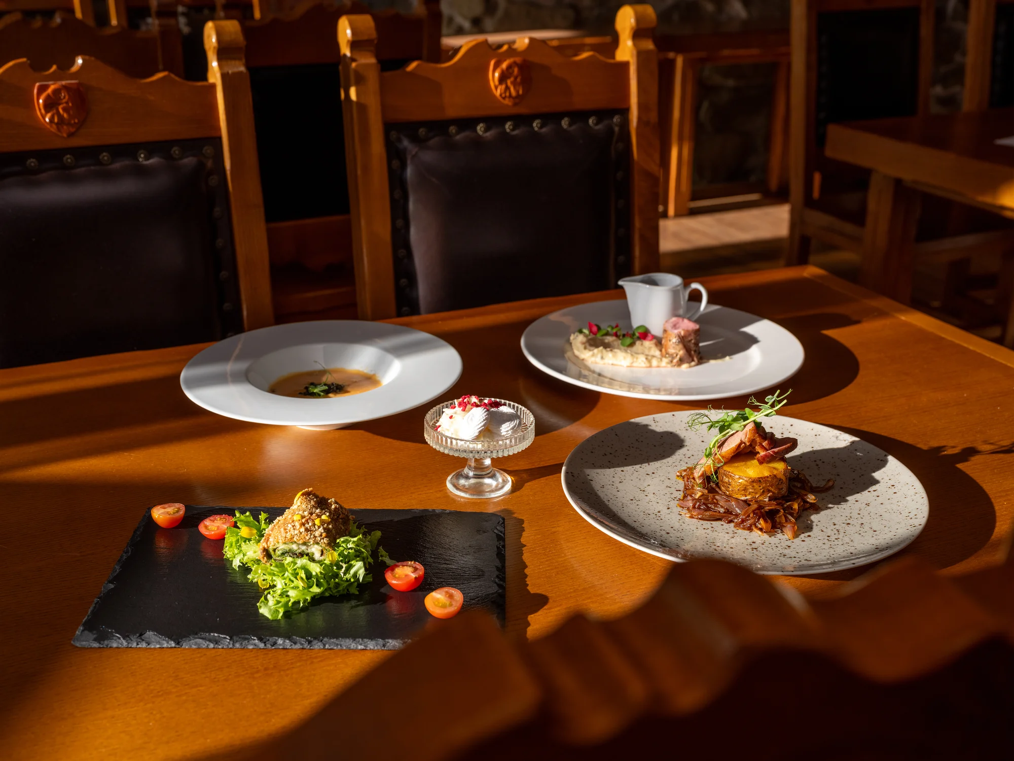 5chodové menu v zámecké restauraci i privátní relaxace pro dva