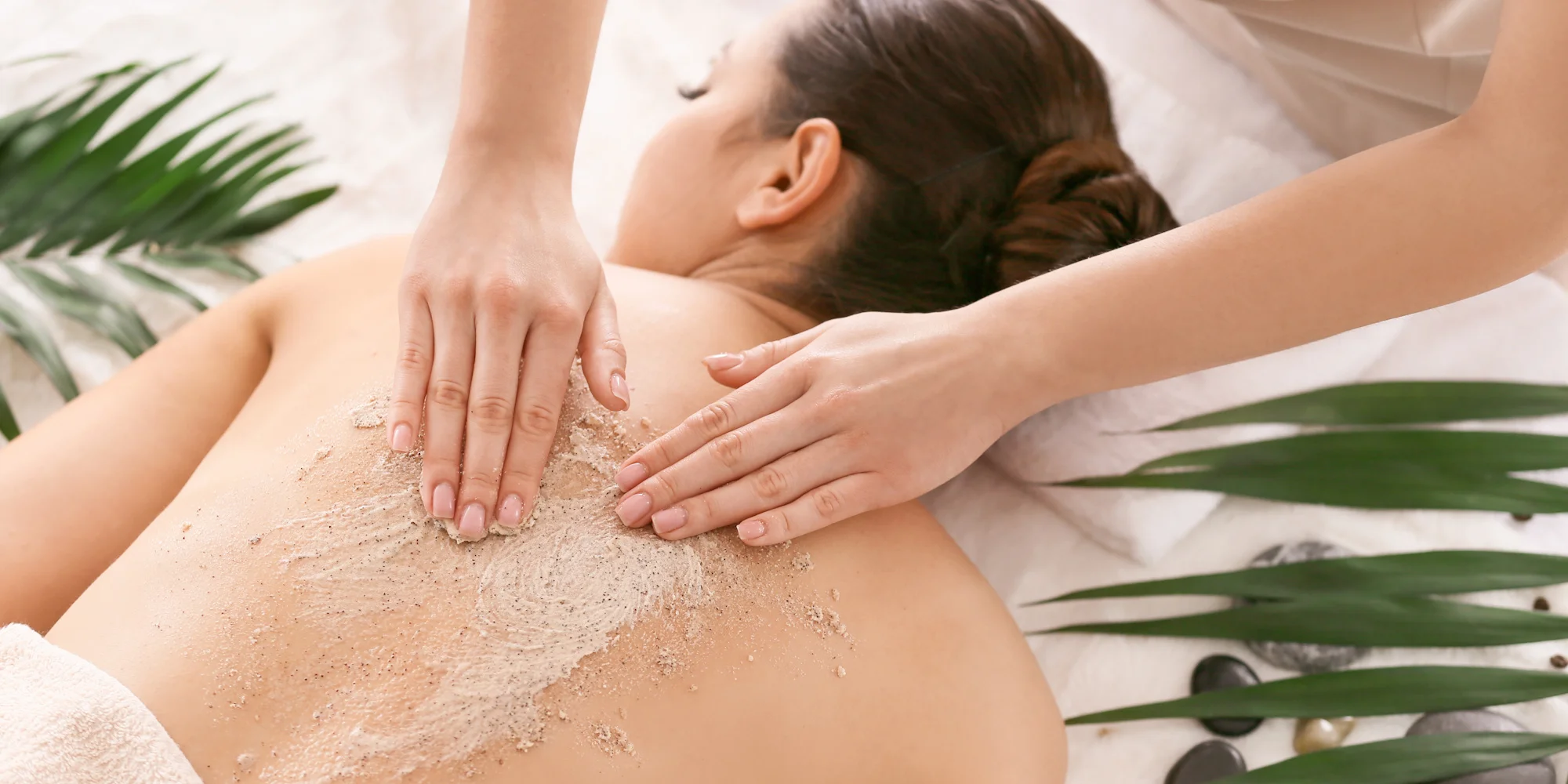 Celotělová péče: peeling, hřejivý zábal i maderoterapie