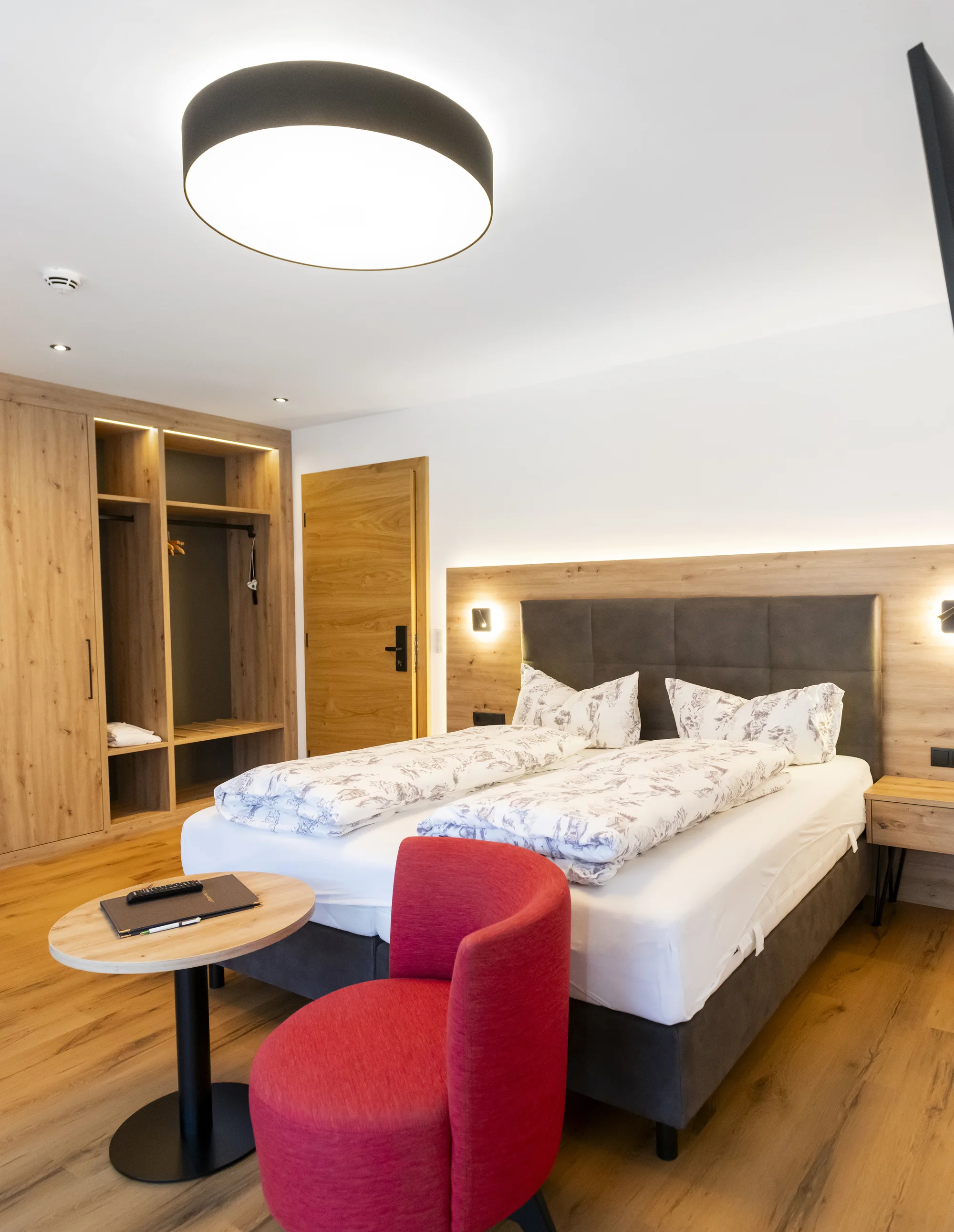Kitzbühelských Alpách: 4* hotel blízko sjezdovky, bohatá polopenze, saunová zóna i karta výhod