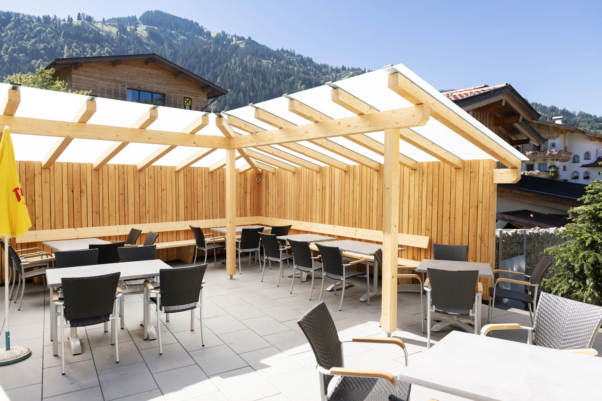 Kitzbühelských Alpách: 4* hotel blízko sjezdovky, bohatá polopenze, saunová zóna i karta výhod