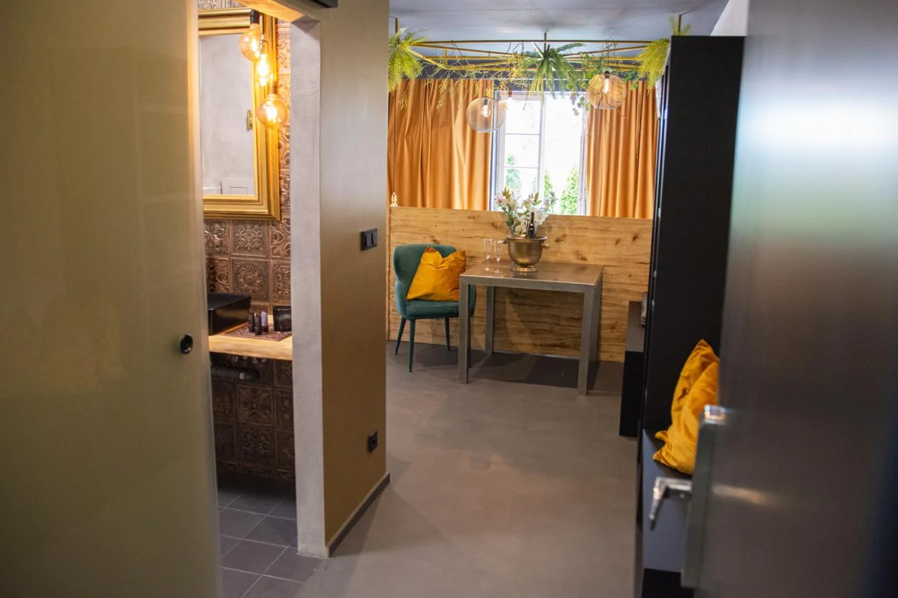 Luxus a romantika v Dobříši: apartmány se snídaní, wellness i gurmánská restaurace