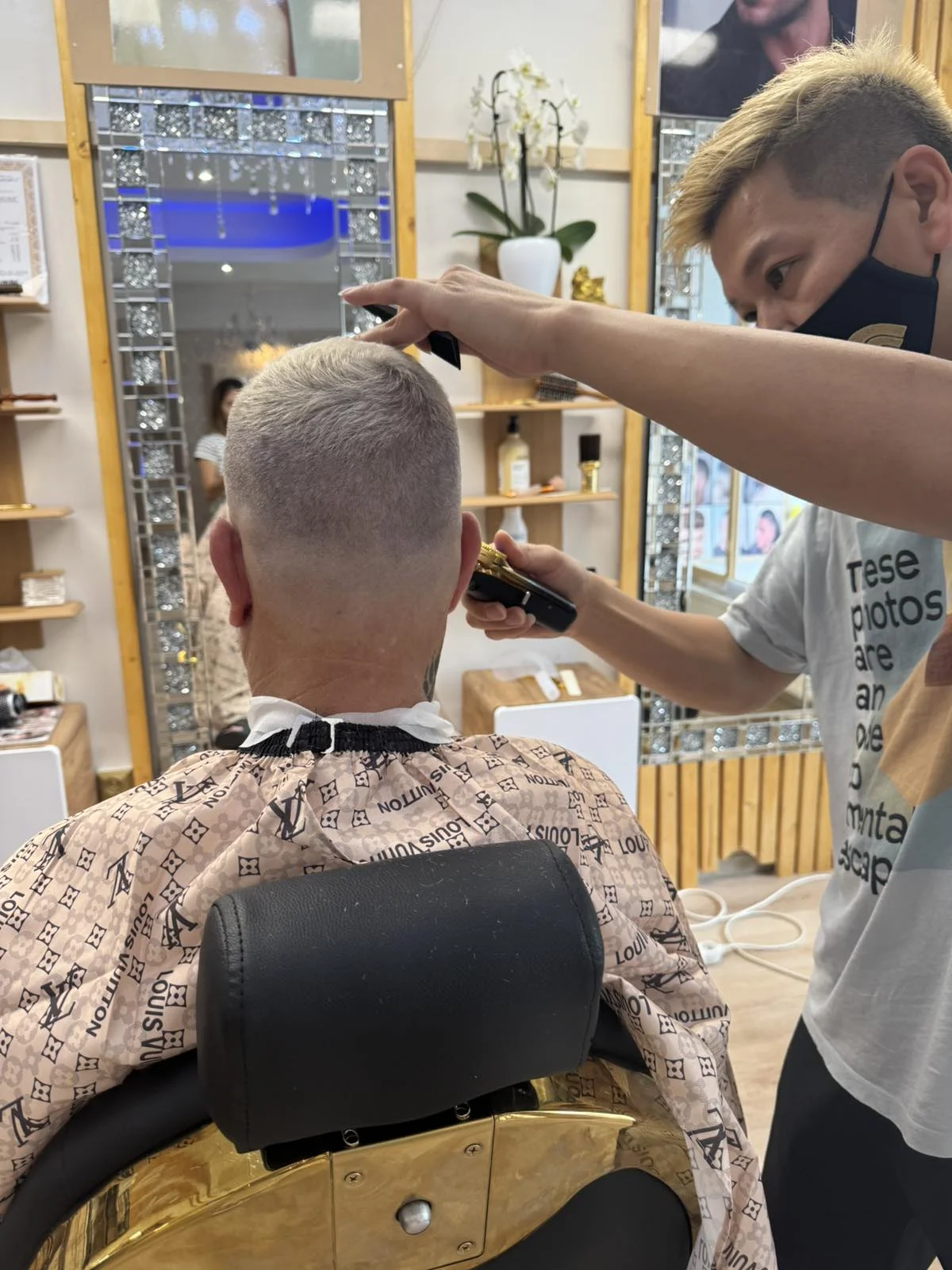 Pánský střih i vč. stylingu v elegantním salonu: nůžkami, strojkem i kombo