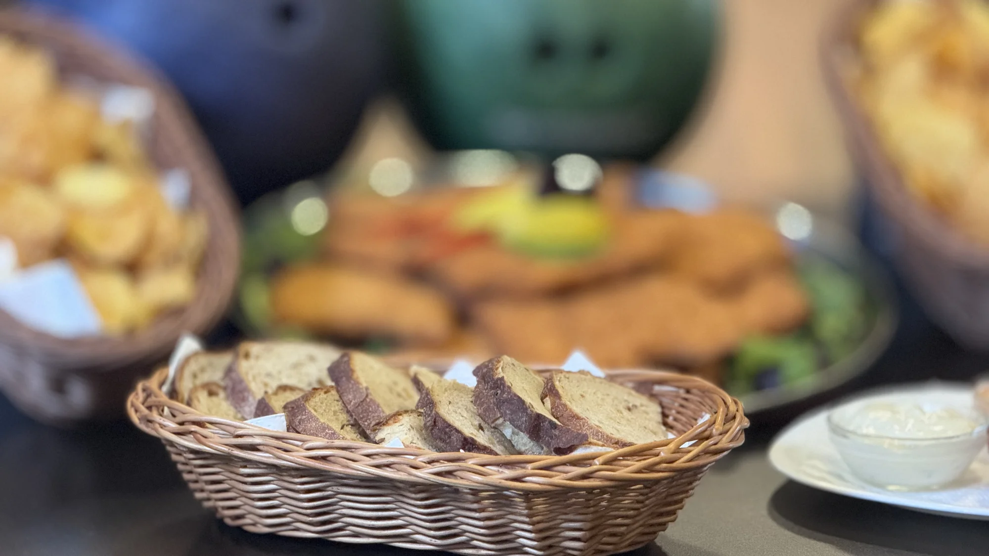 Talíř řízků o váze 0,5 nebo 1 kg i s hodinou bowlingu až pro 8 osob