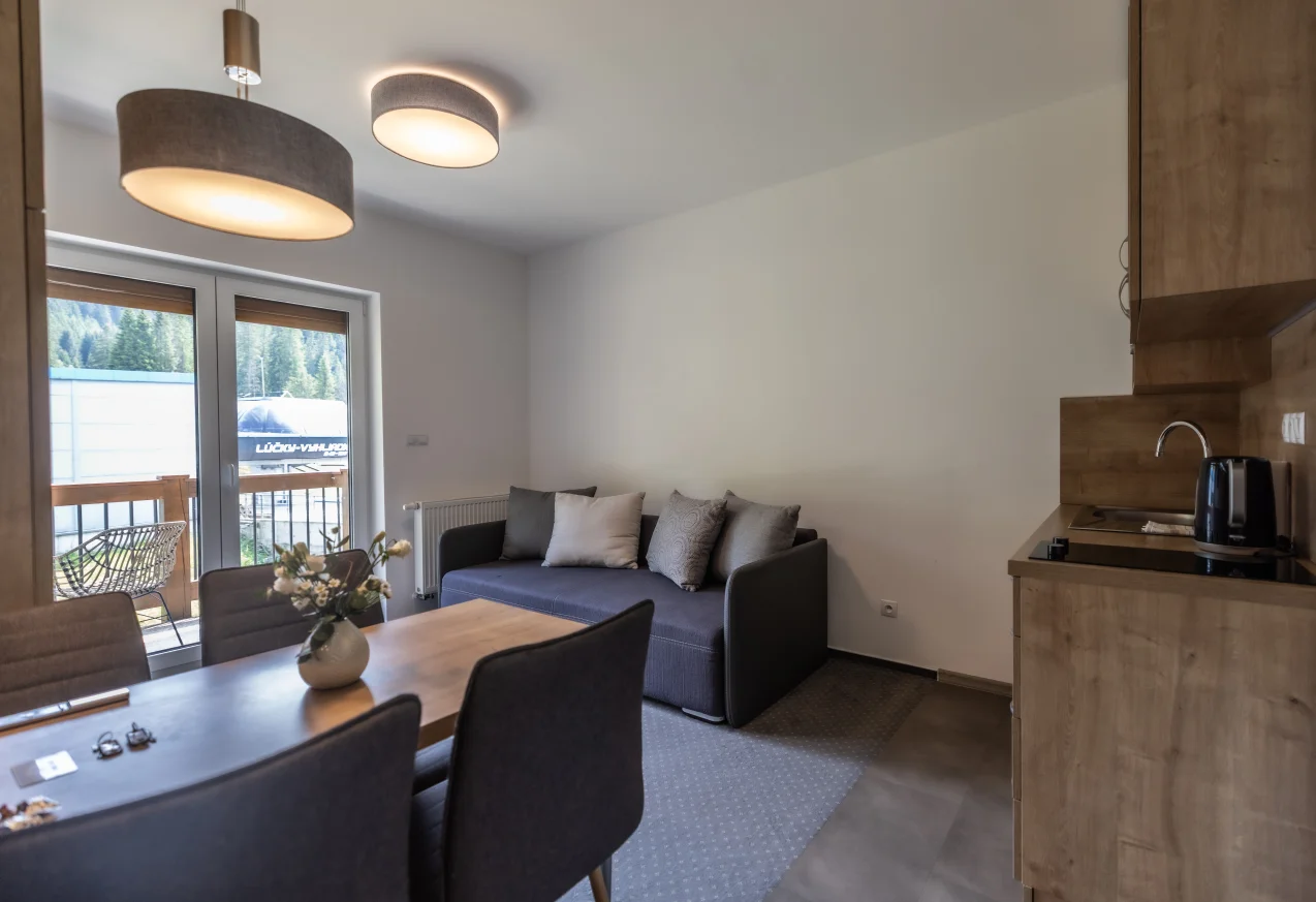 Pobyt plný pohody ve stylovém apartmánu v srdci lyžařského střediska Jasná pro 2–4 osoby