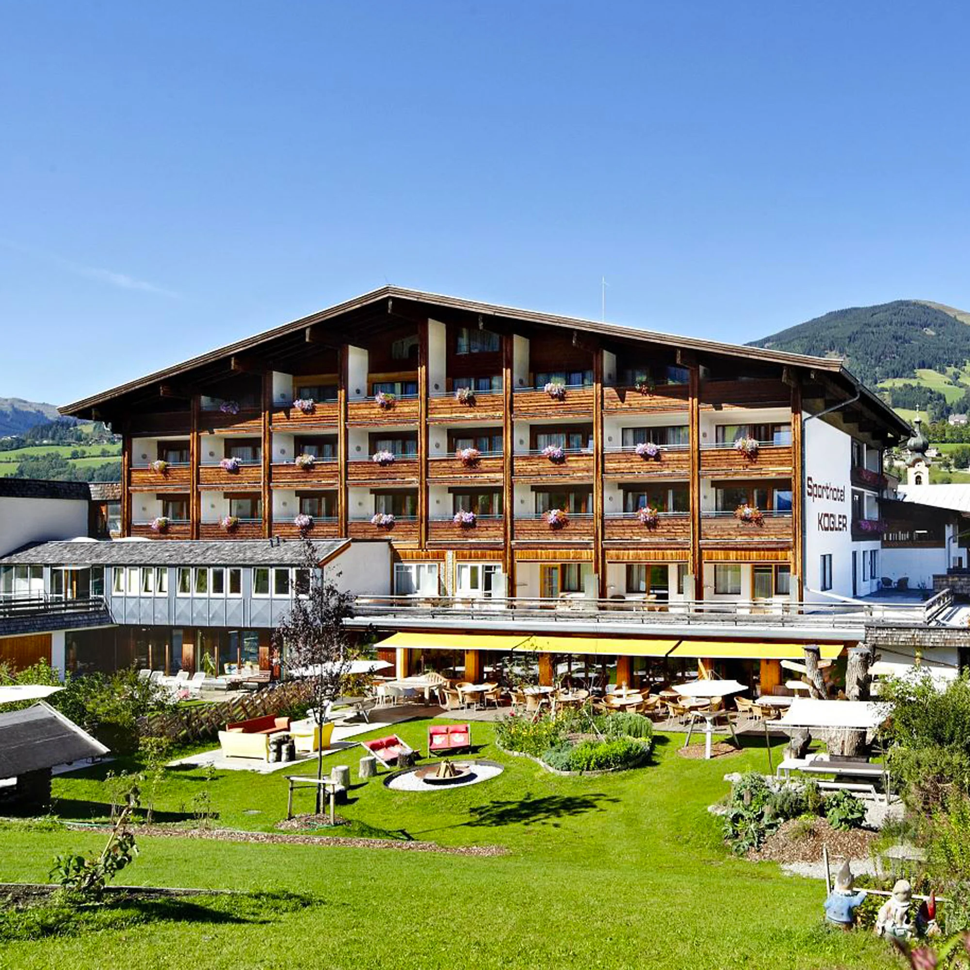 Na lyže do KitzSki: hotel v Mittersillu s bazénem, saunami a polopenzí, až 3 děti zdarma