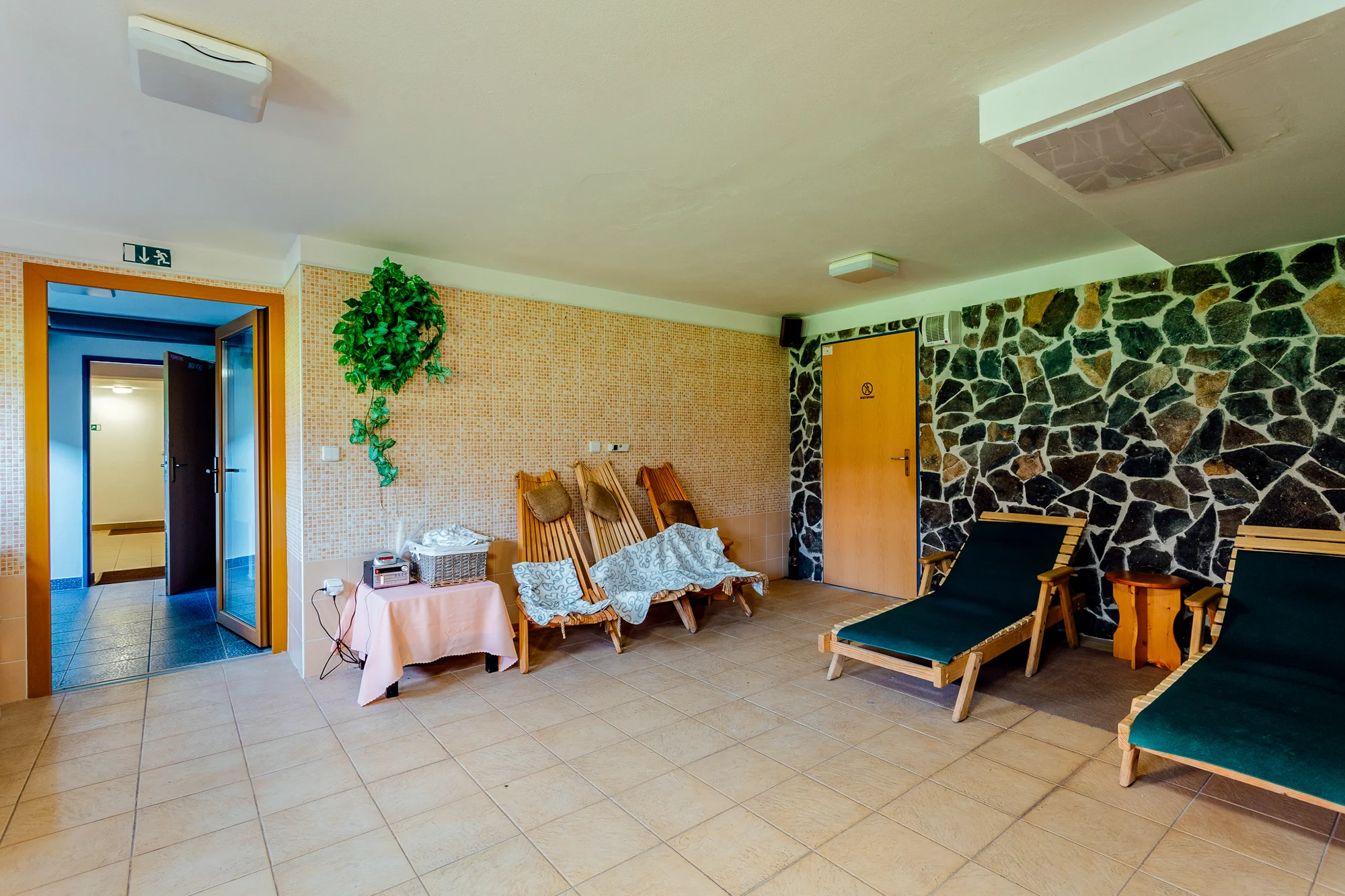 Pobyt v krásném prostředí Vrátné doliny s polopenzí a wellness, v nabídce varianta se skipasem