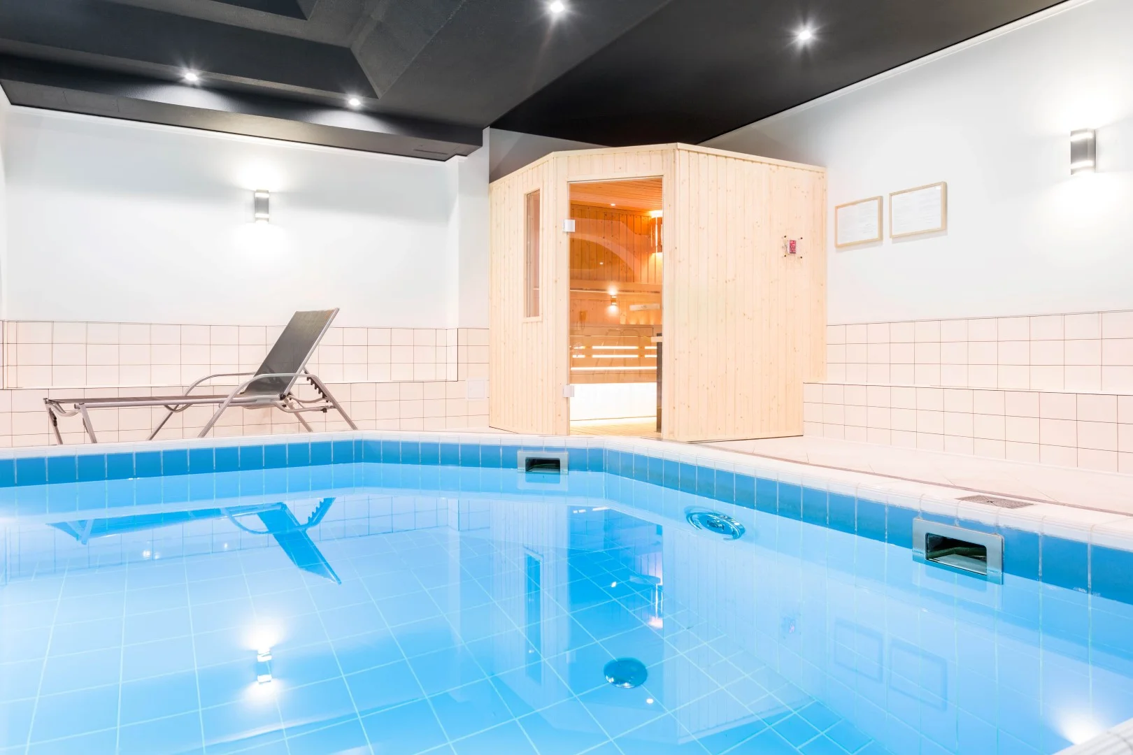 Hotel v centru Vratislavi jen 5 min. pěšky od Staroměstského náměstí: wellness a snídaně či polopenze