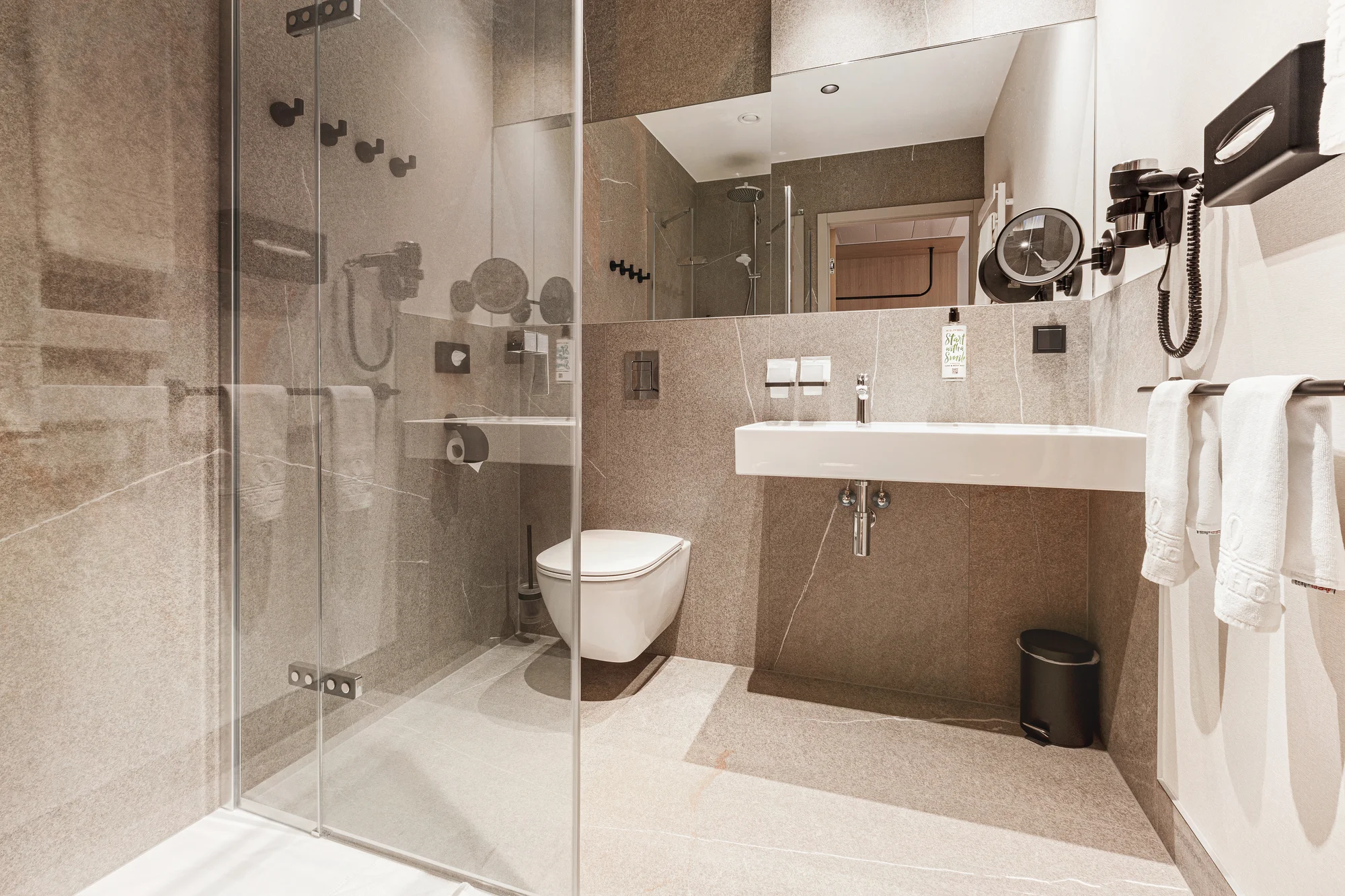 Hotel v centru Vratislavi jen 5 min. pěšky od Staroměstského náměstí: wellness a snídaně či polopenze