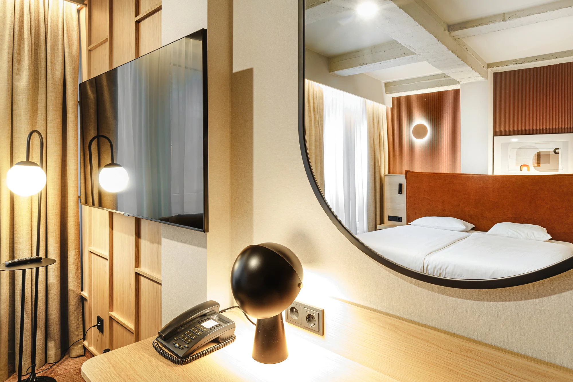 Hotel v centru Vratislavi jen 5 min. pěšky od Staroměstského náměstí: wellness a snídaně či polopenze