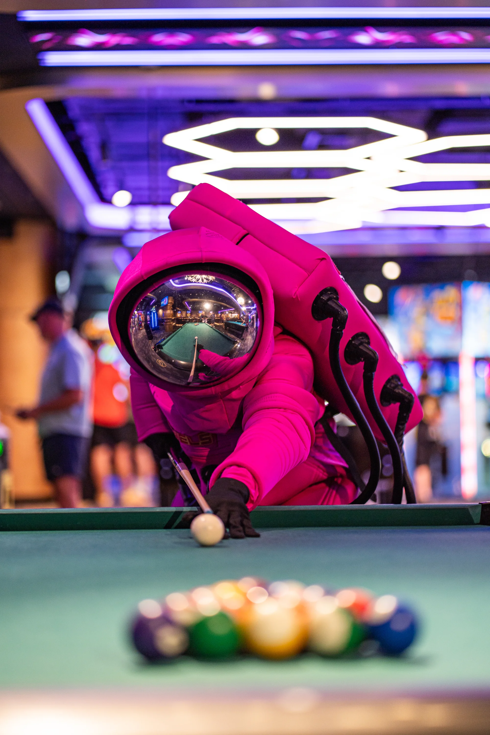 Nekonečná zábava v LEVELS Prague: 24 až 1400 kreditů na arkádové hry, minigolf i simulátor formule