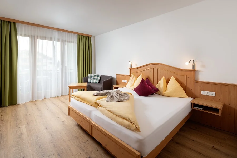 Zimní dovolená v Rakousku: 4* hotel s polopenzí a wellness, 100 m od sjezdovek, 1 dítě do 3,9 let zdarma