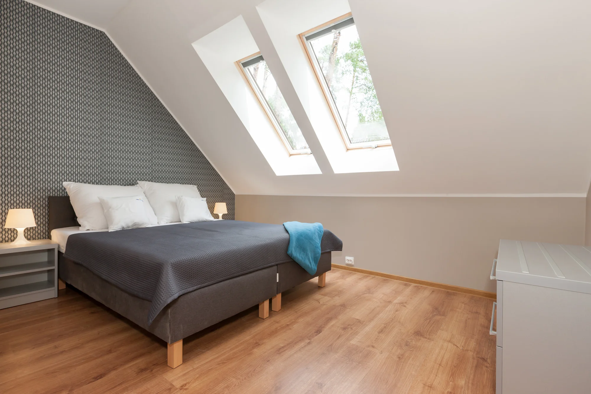 Odpočiňte si u Baltu: moderní apartmán, 10 minut od pláže