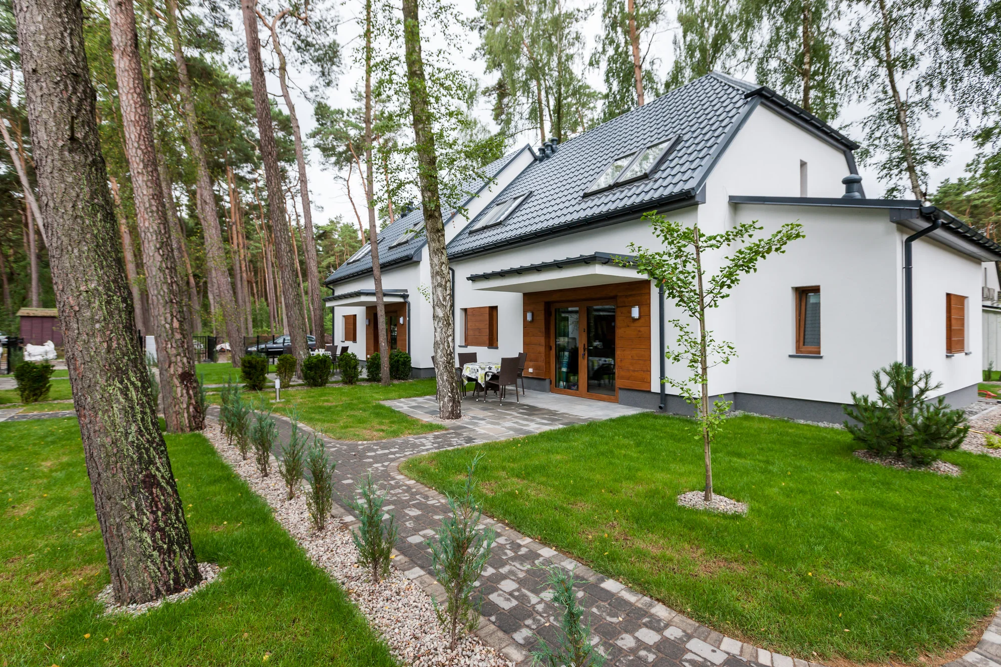 Odpočiňte si u Baltu: moderní apartmán, 10 minut od pláže
