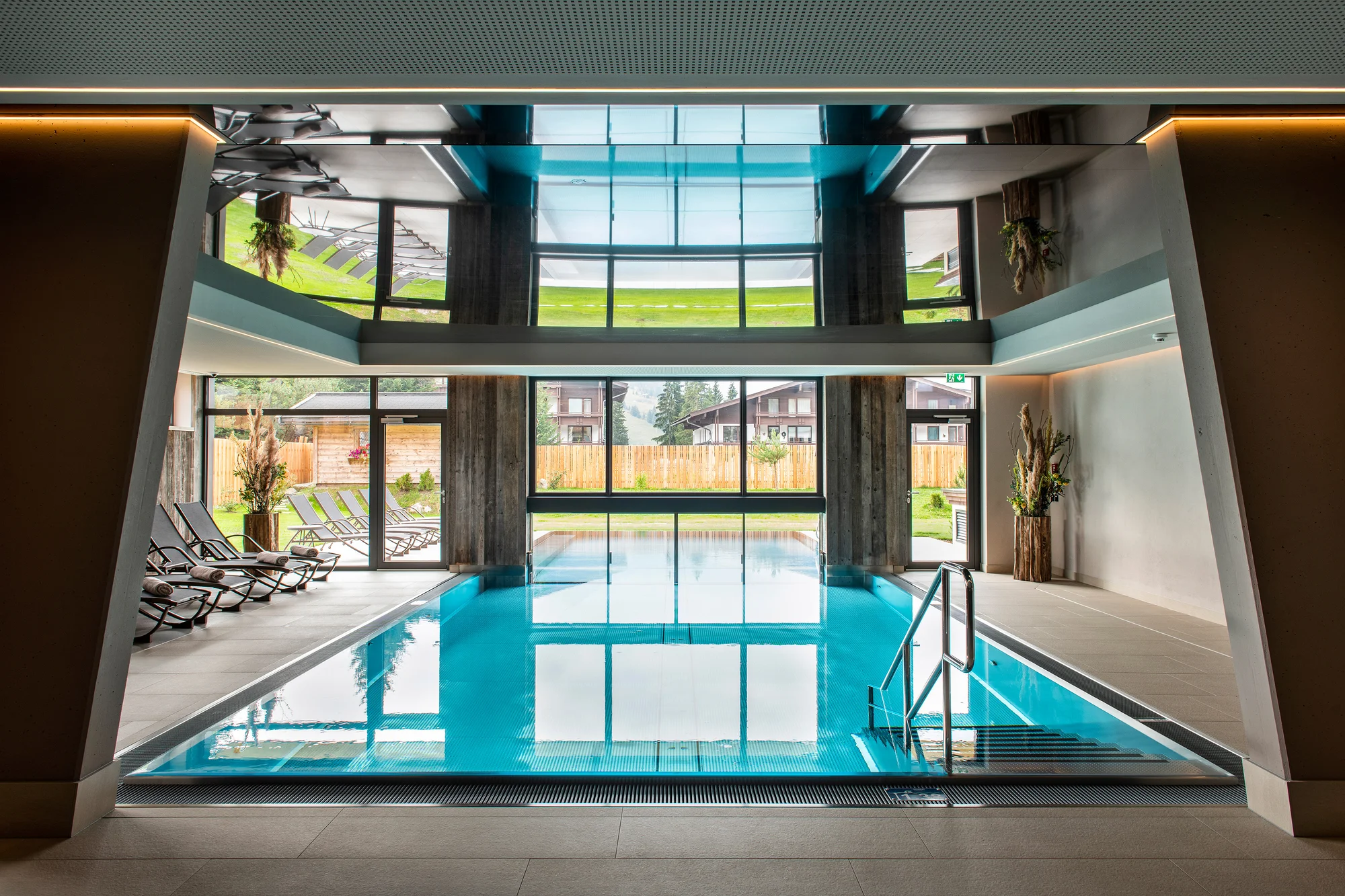 Zimní dovolená v Rakousku: 4* hotel s polopenzí a wellness, 100 m od sjezdovek, 1 dítě do 3,9 let zdarma