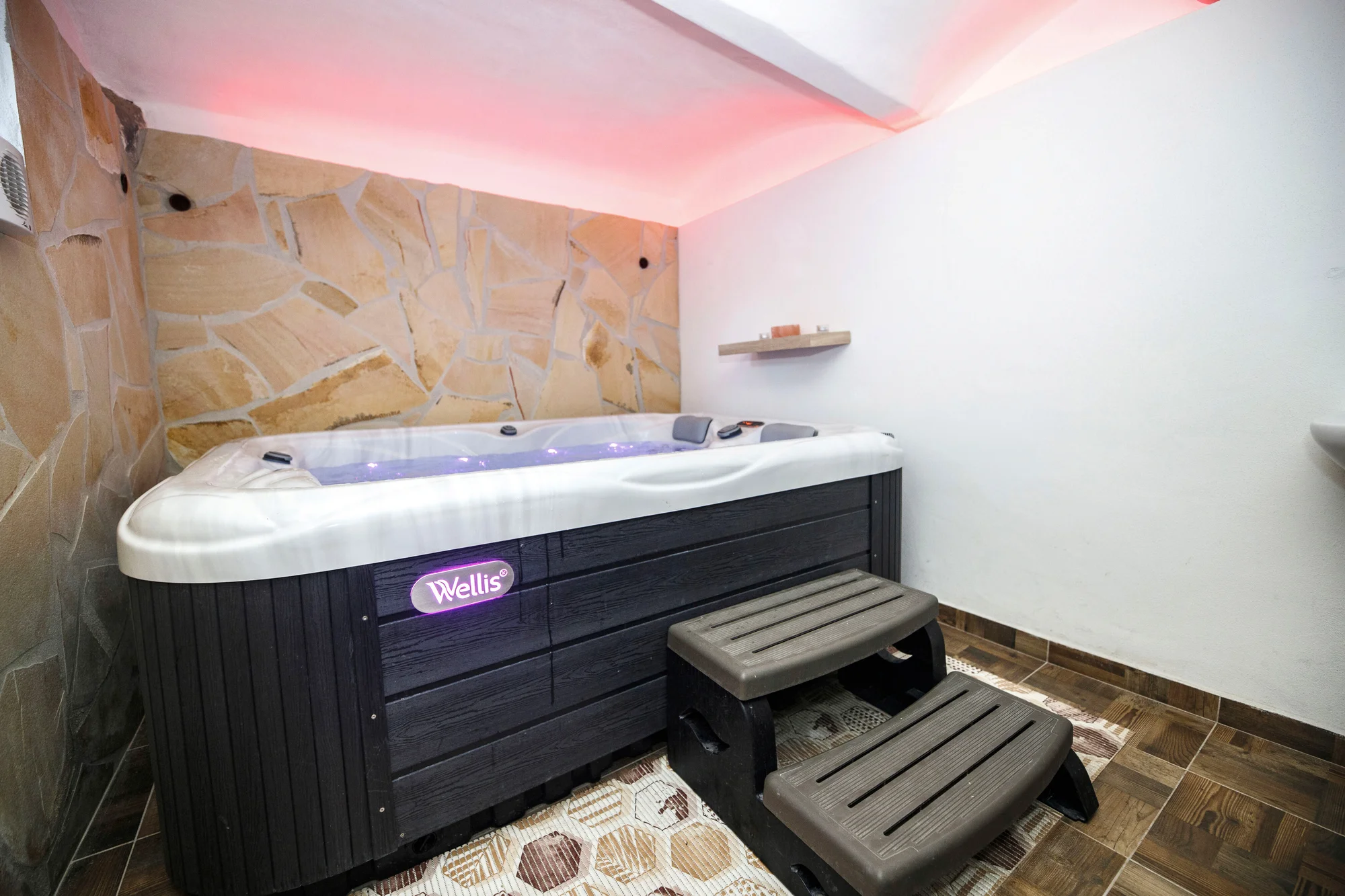 Dovolená u Lipna: bungalov či apartmán se vstupem do wellness