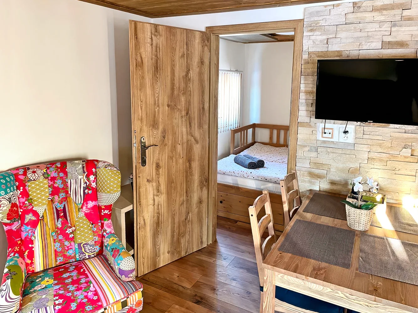 Dovolená u Lipna: bungalov či apartmán se vstupem do wellness