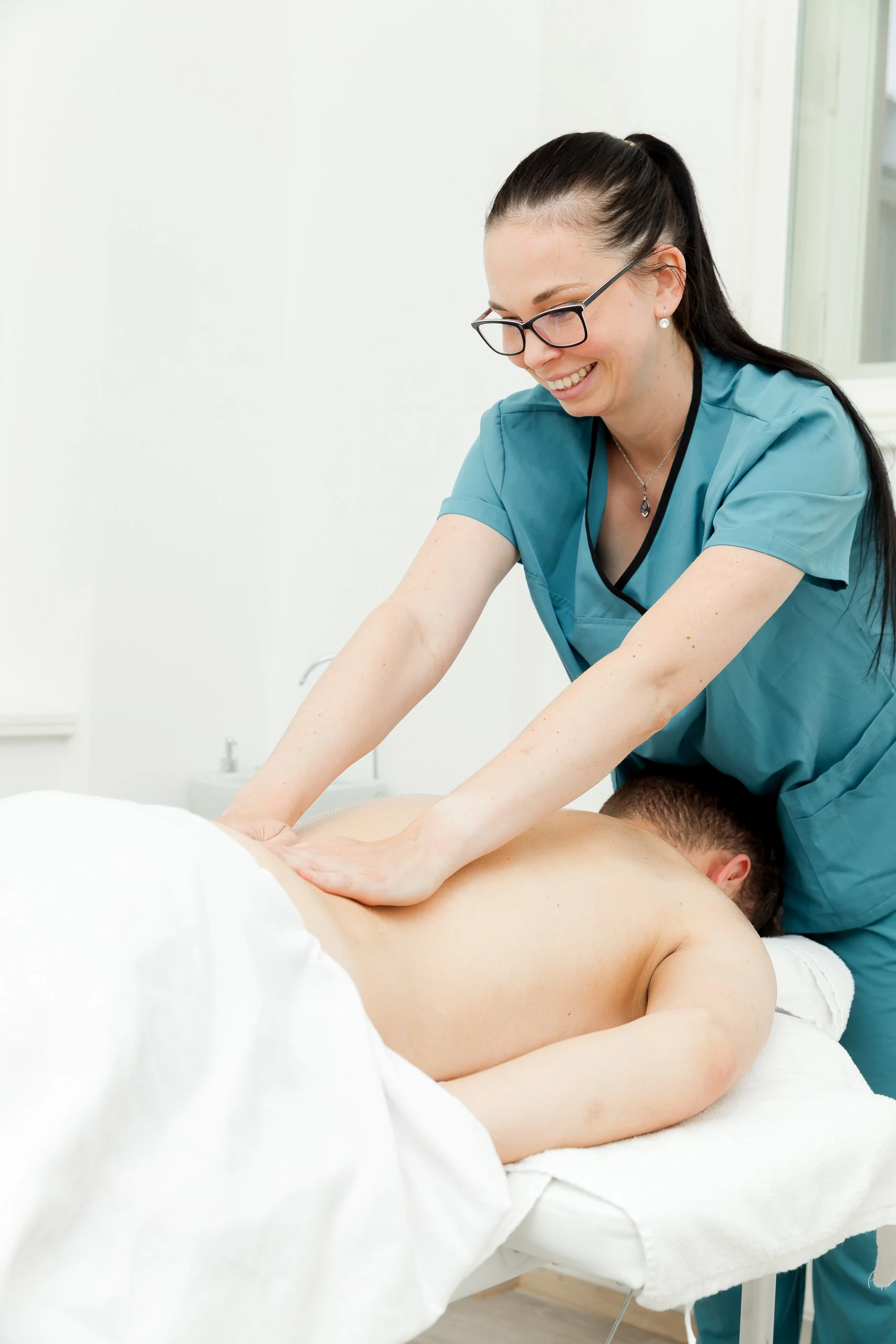 Vstříc odpočinku: relaxační či aromaterapeutická masáž i pečující rituál vč. lymfodrenáže a oxygenoterapie, 75 minut