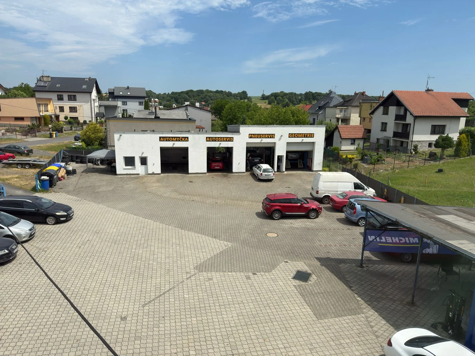 Geometrie vozu: kontrola, seřízení sbíhavosti kol, odklonu a záklonu i zkušební jízda
