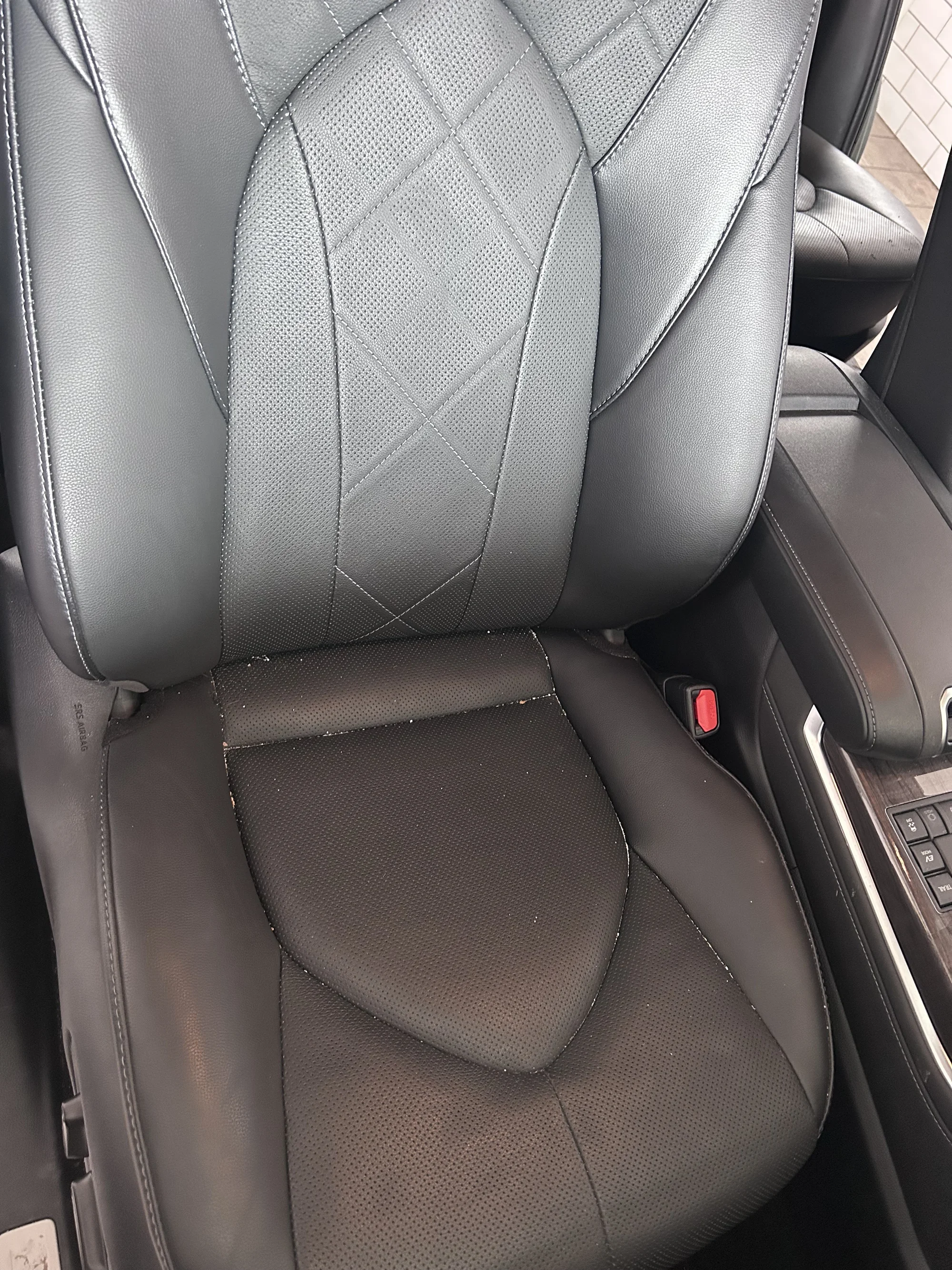 Detailing: čištění interiéru nebo exteriéru či komplet péče o vaše auto