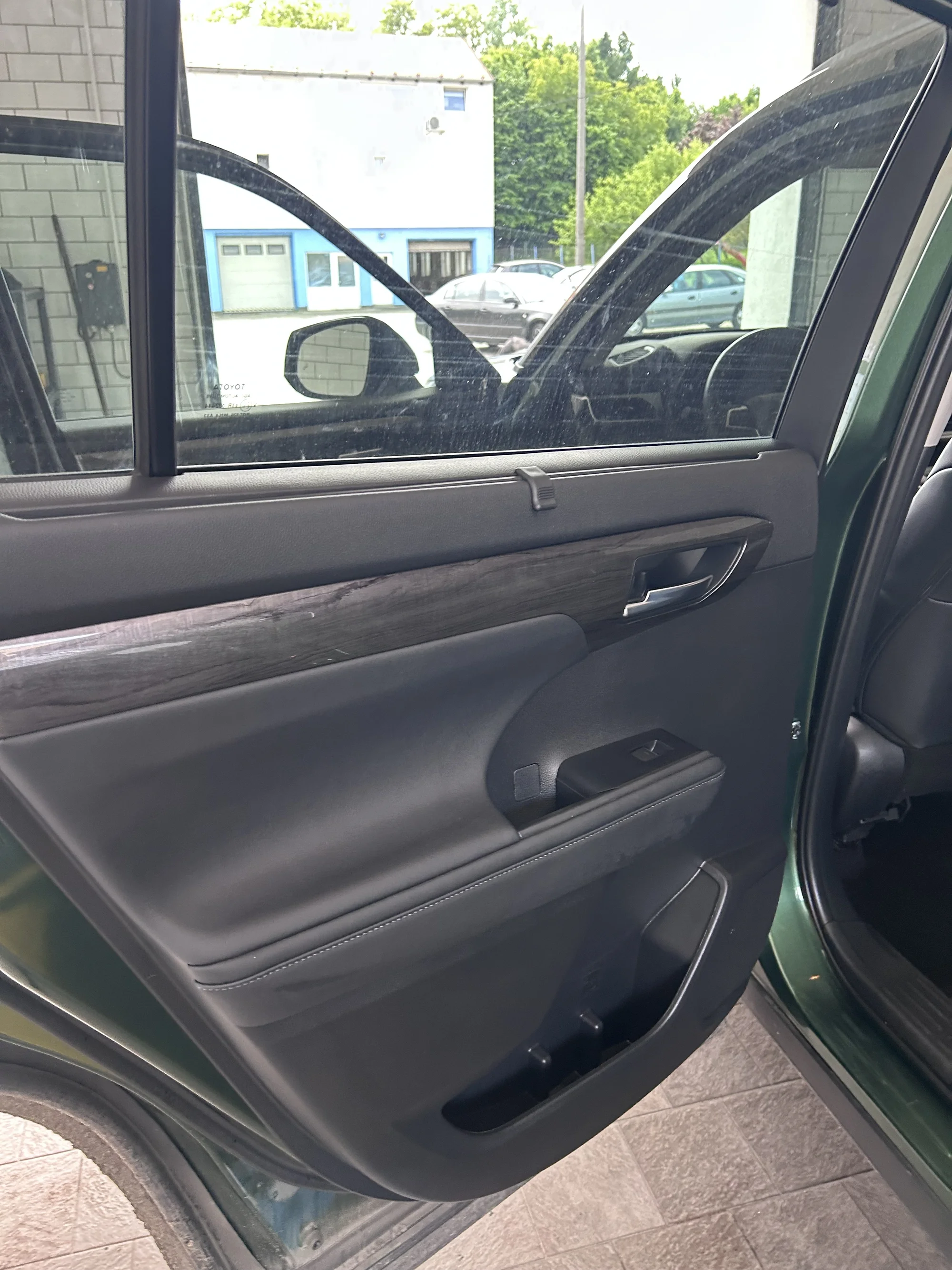 Detailing: čištění interiéru nebo exteriéru či komplet péče o vaše auto