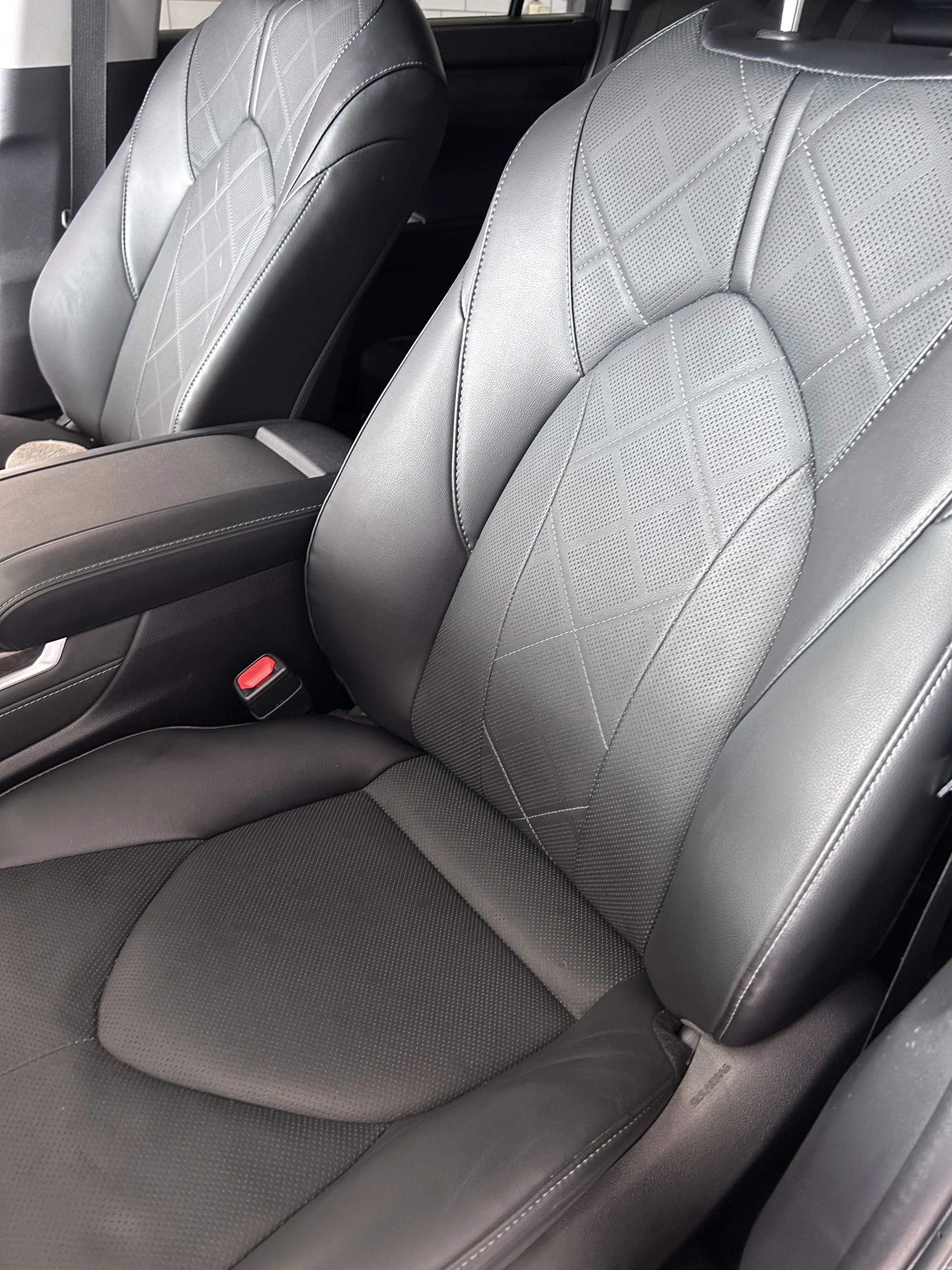 Detailing: čištění interiéru nebo exteriéru či komplet péče o vaše auto