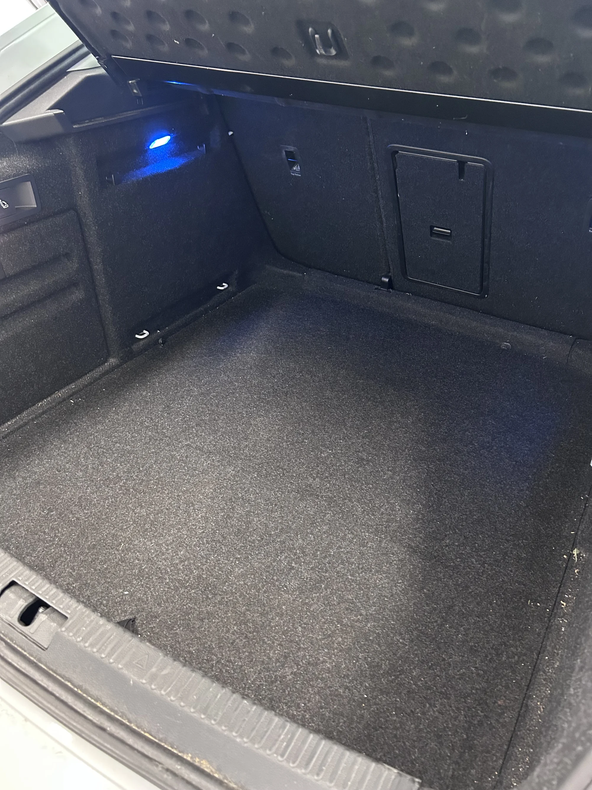 Detailing: čištění interiéru nebo exteriéru či komplet péče o vaše auto