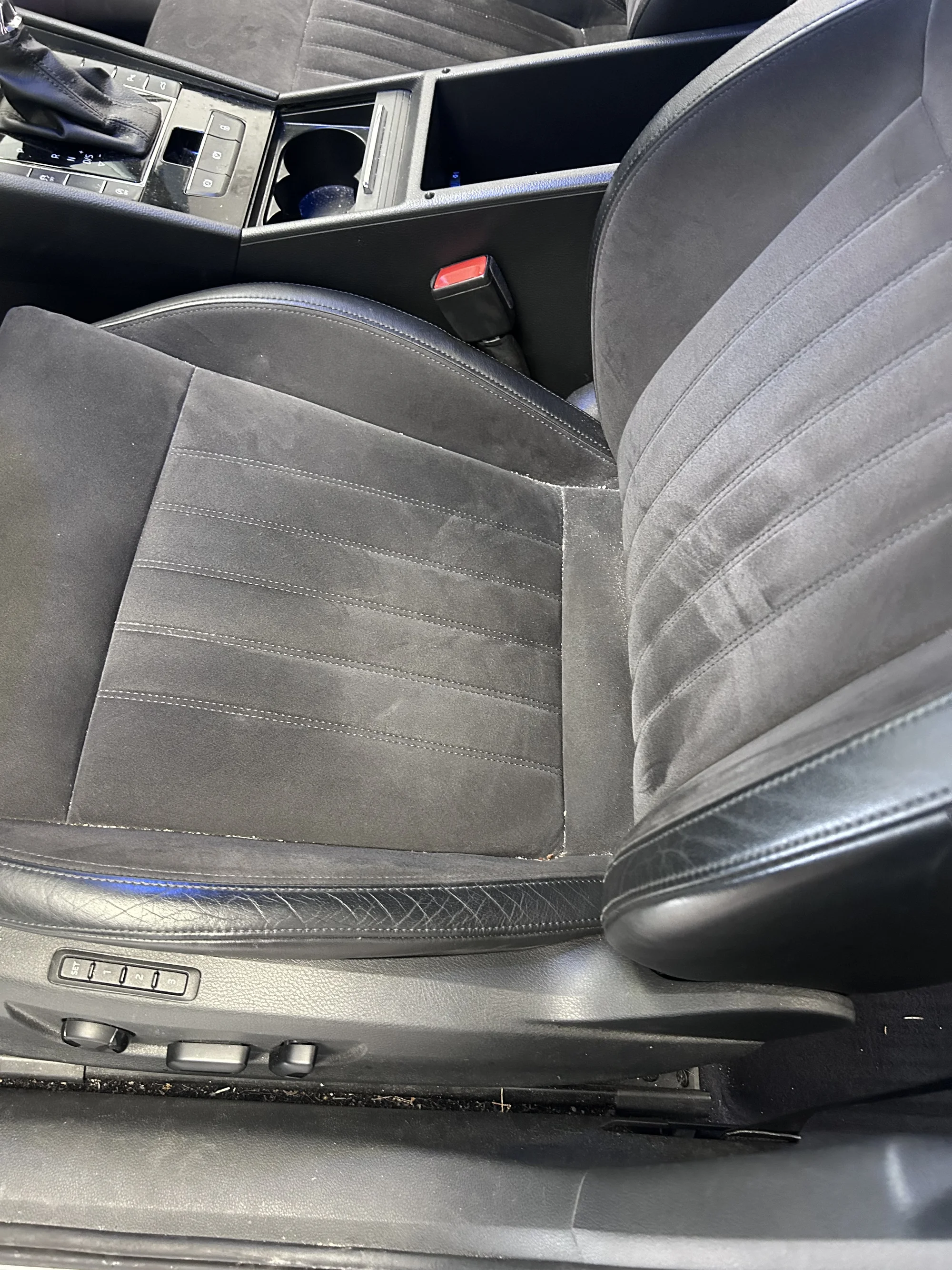Detailing: čištění interiéru nebo exteriéru či komplet péče o vaše auto