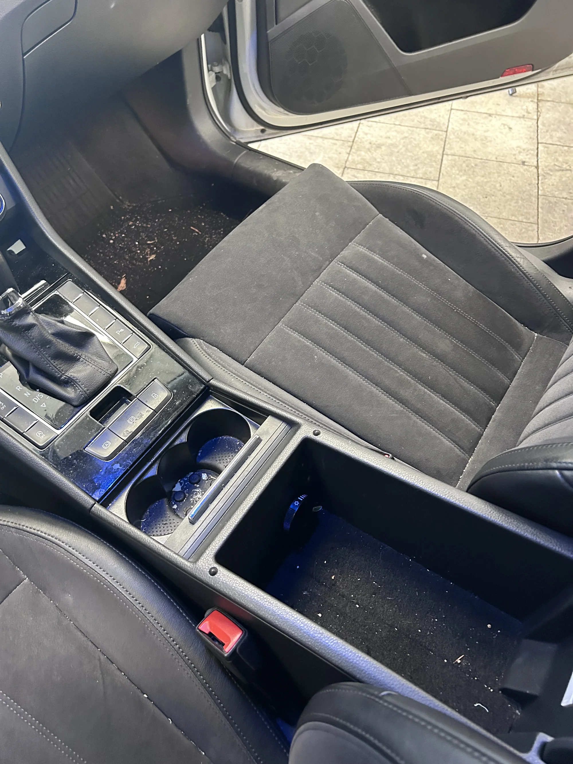Detailing: čištění interiéru nebo exteriéru či komplet péče o vaše auto
