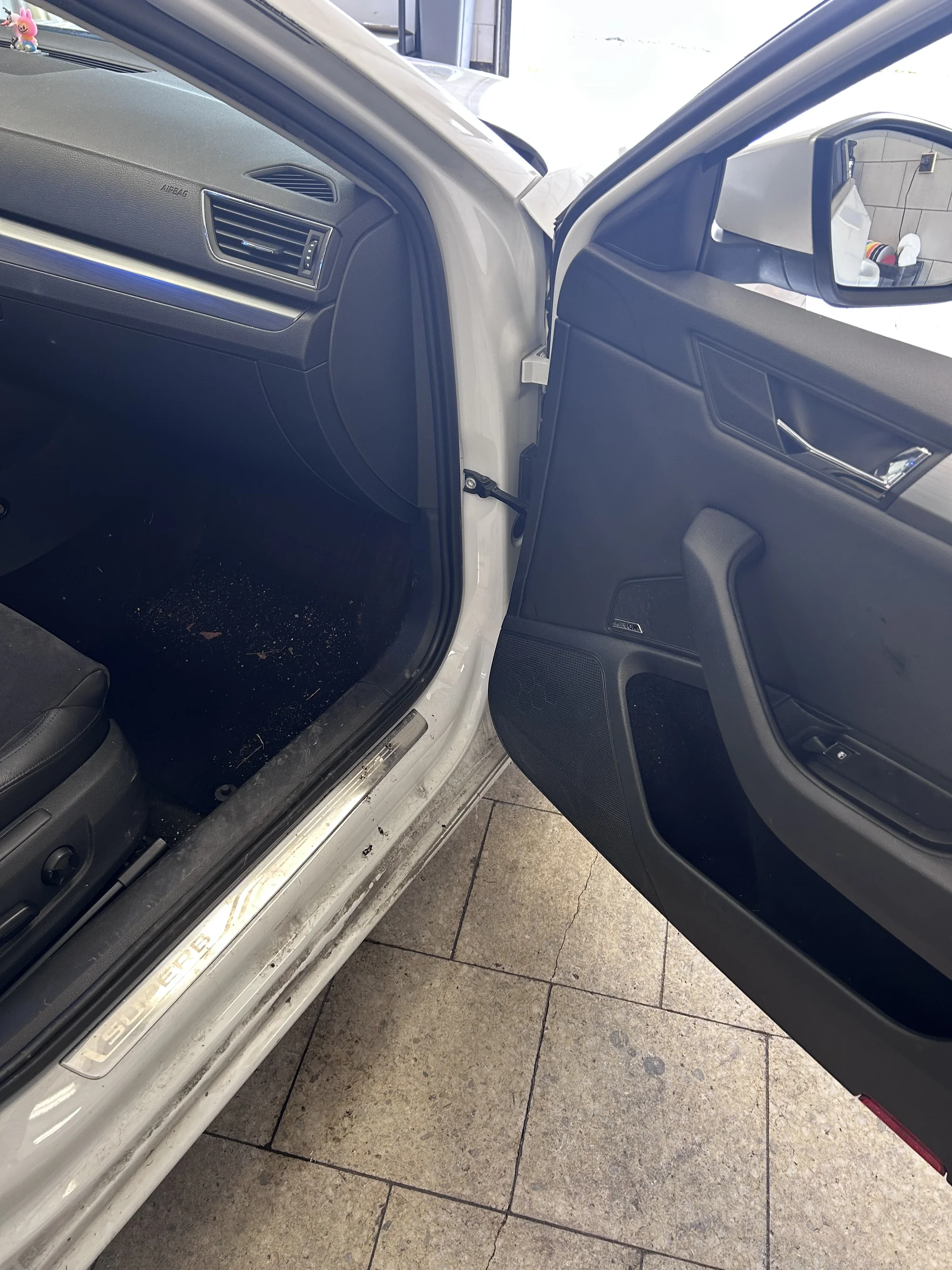 Detailing: čištění interiéru nebo exteriéru či komplet péče o vaše auto