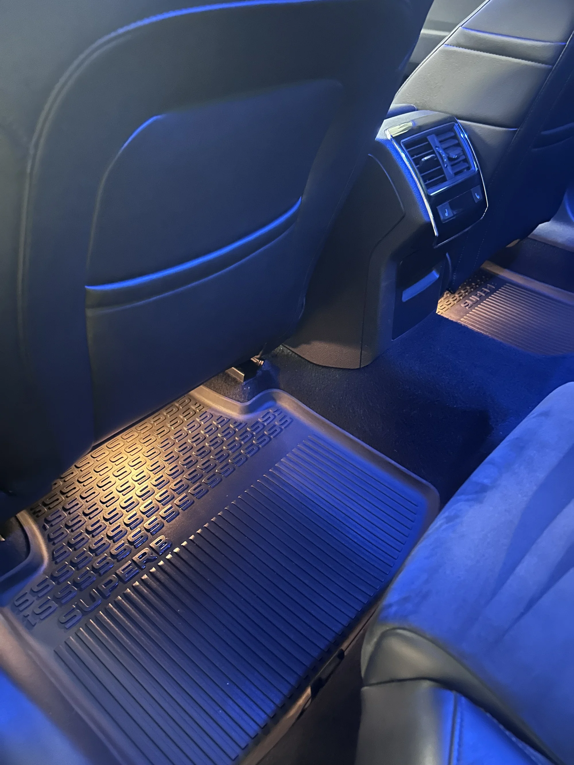 Detailing: čištění interiéru nebo exteriéru či komplet péče o vaše auto
