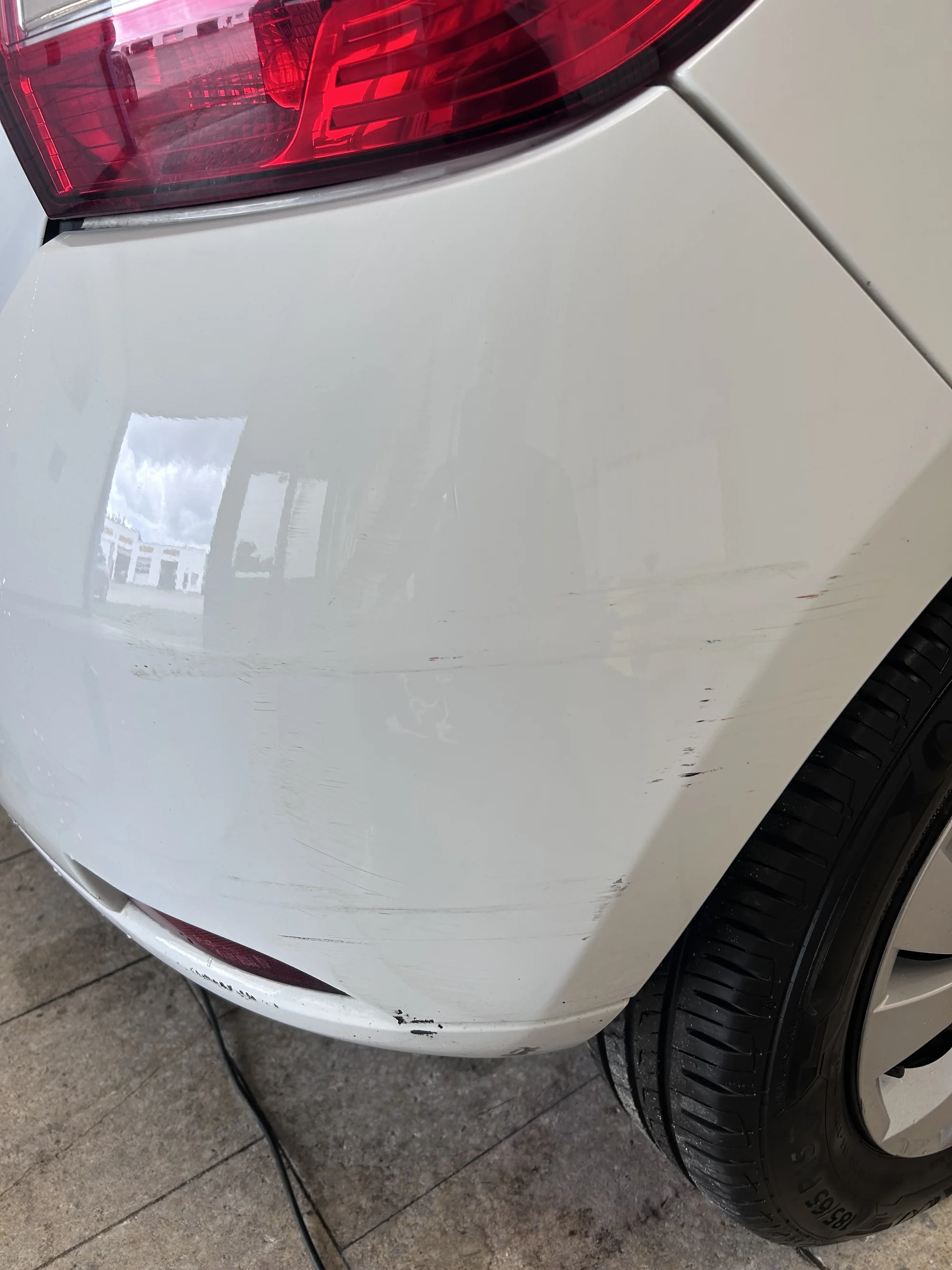 Detailing: čištění interiéru nebo exteriéru či komplet péče o vaše auto