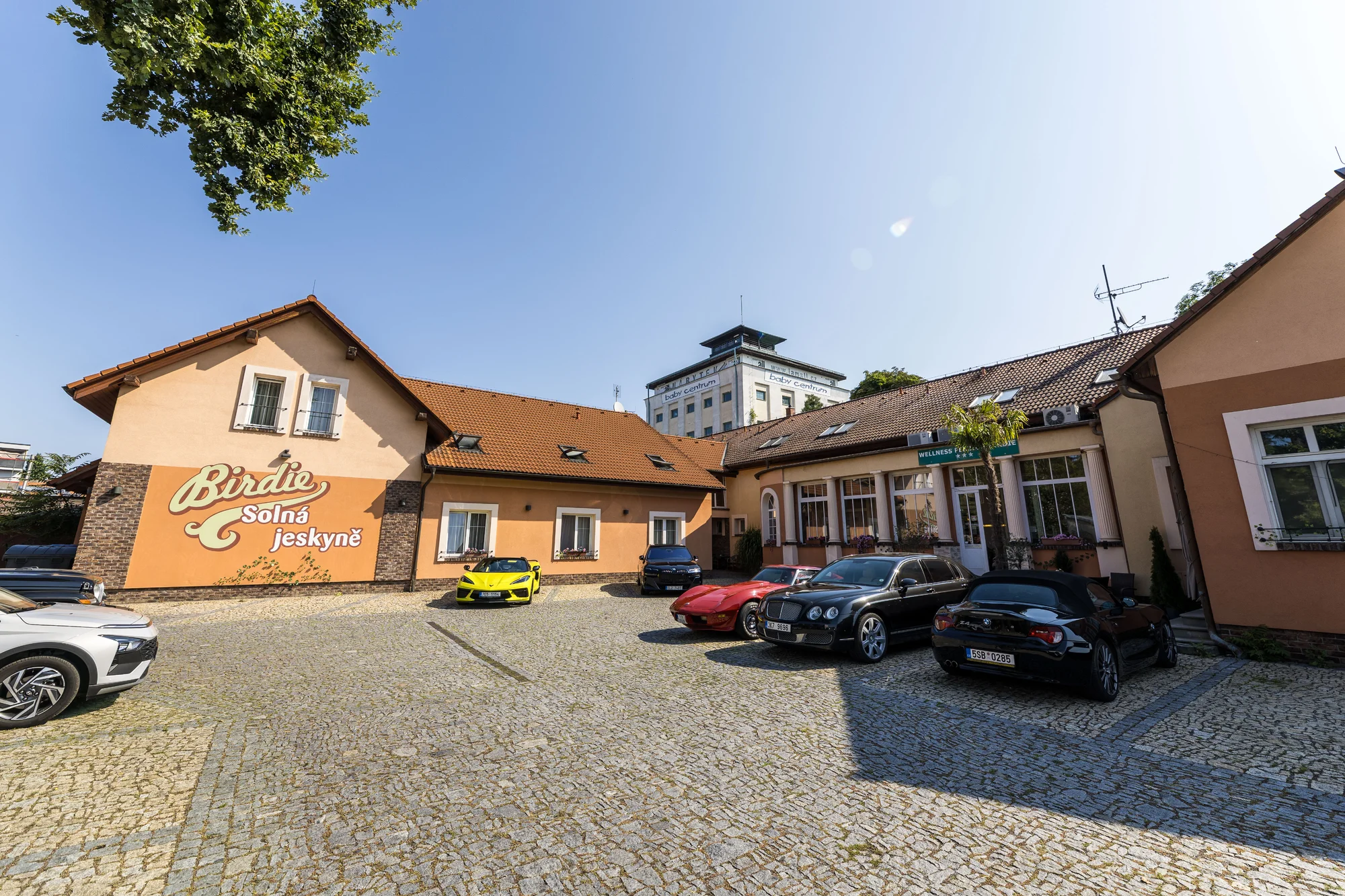 Wellness pobyt v Pardubicích: pokoje či domek s vířivkou a saunou, solná jeskyně i privátní wellness