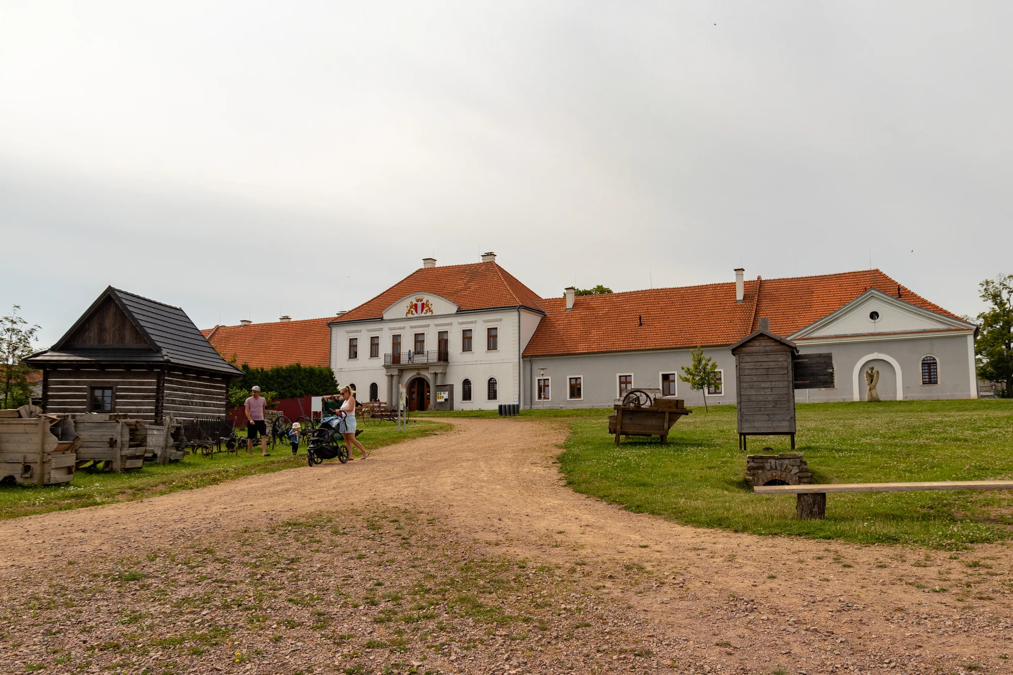 Vstupné do Centra Eden: projděte si historickou lékárnu, Horáckou vesnici i Pyramidu, pro jednotlivce či rodinu
