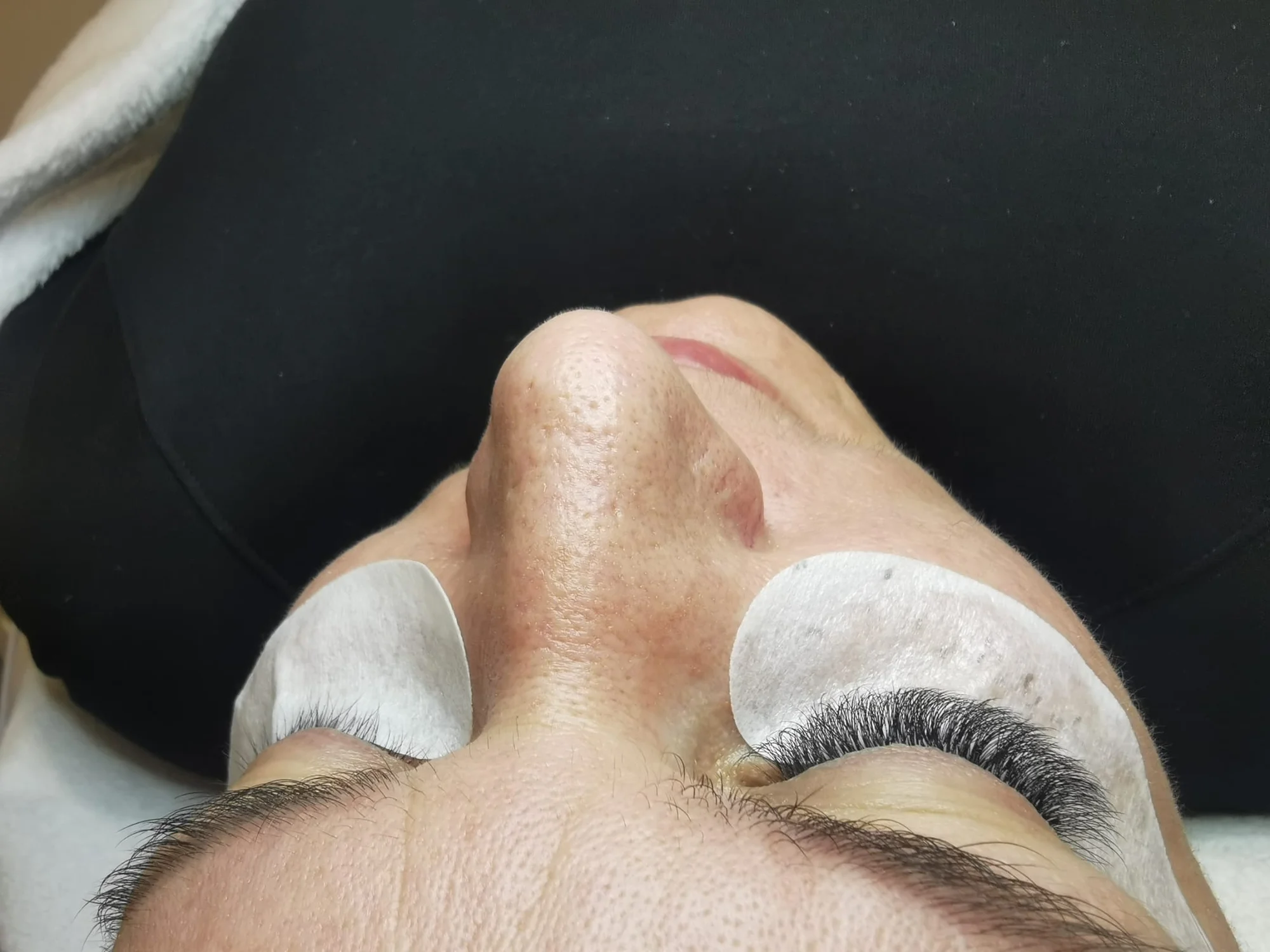 Prodloužení řas: metoda řasa na řasu pro přirozený vzhled i objemové metody 3D a 5D