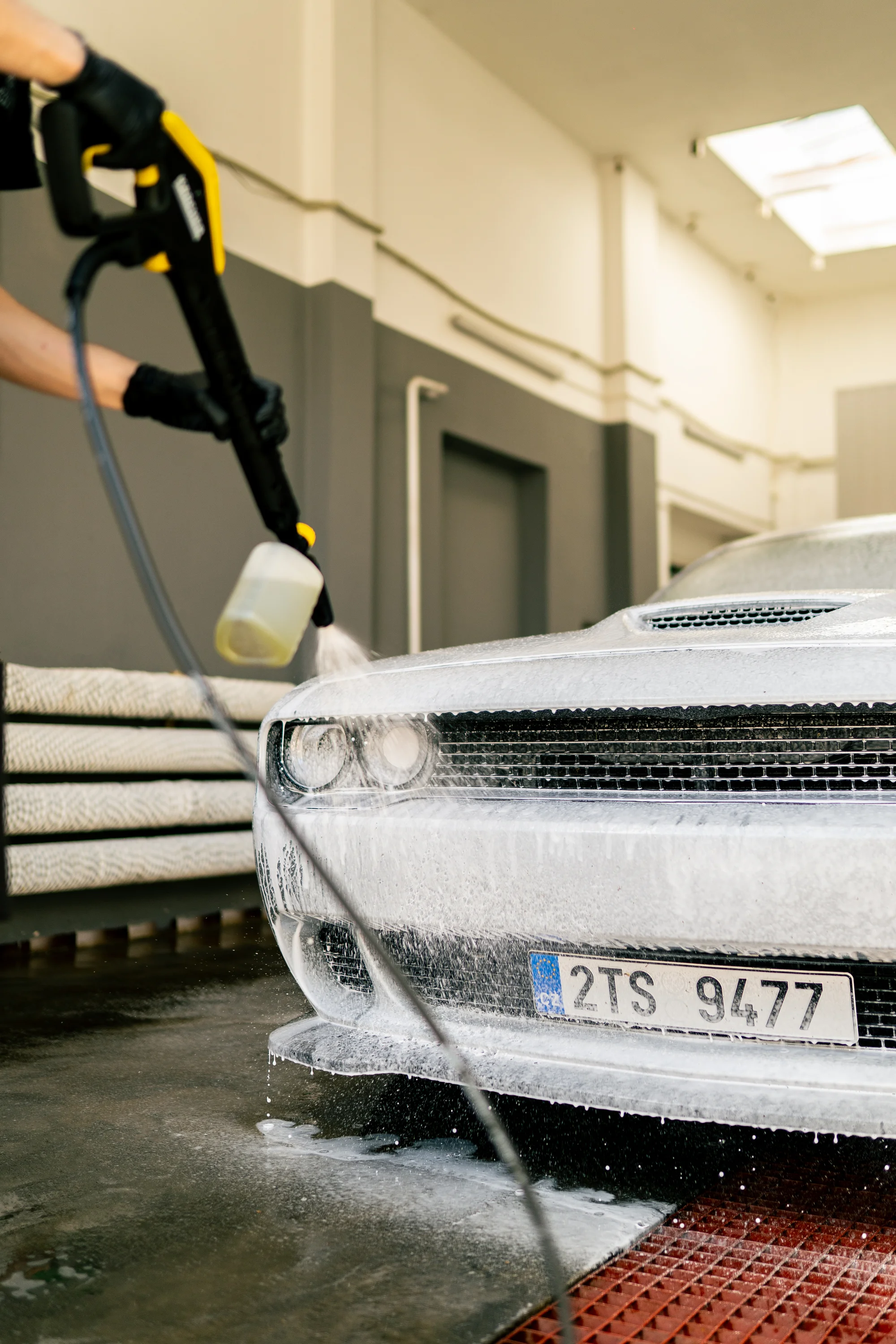 Auto jako ze škatulky: čištění interiéru nebo exteriéru vašeho auta či expresní mytí