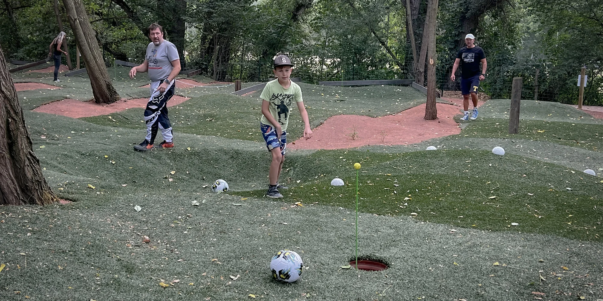 Fotbalgolf v Pirácí zátoce: pro děti i dospělé