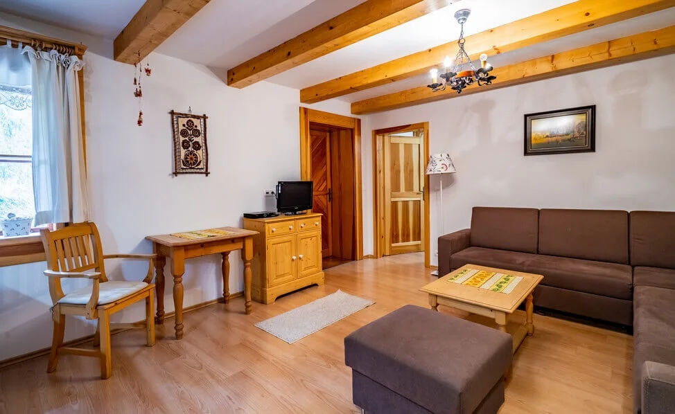 Tradiční ubytování v Beskydech: krásné apartmány až pro 6 osob a vstup do bazénů