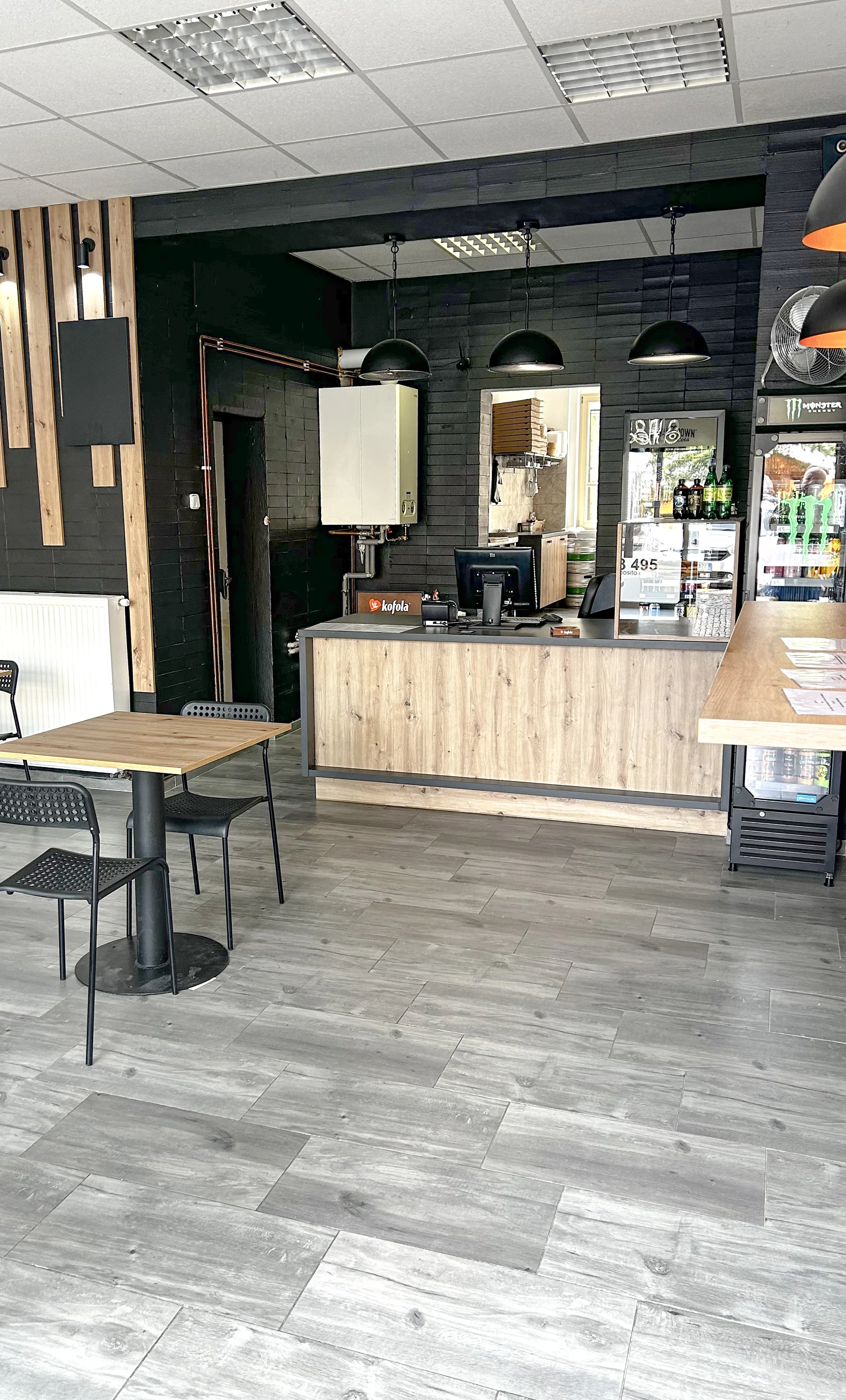 Pizza či burger dle výběru pro 1 nebo 2 osoby: se sýrem, kuřetem i papričkami